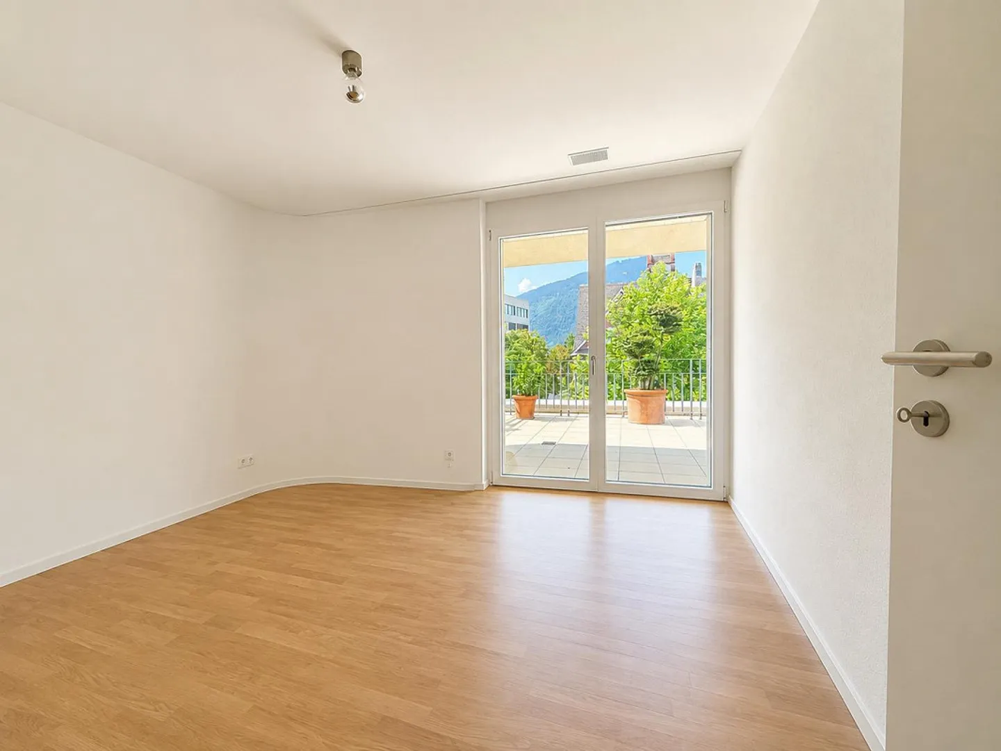 3.5-Zimmerwhg. Attika mit Dachterrasse und Bergpanorama - Foto 5 von 17