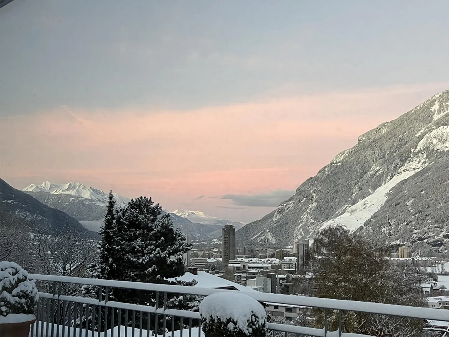 3.5-Zimmerwhg. Attika mit Dachterrasse und Bergpanorama - Foto 14 von 17