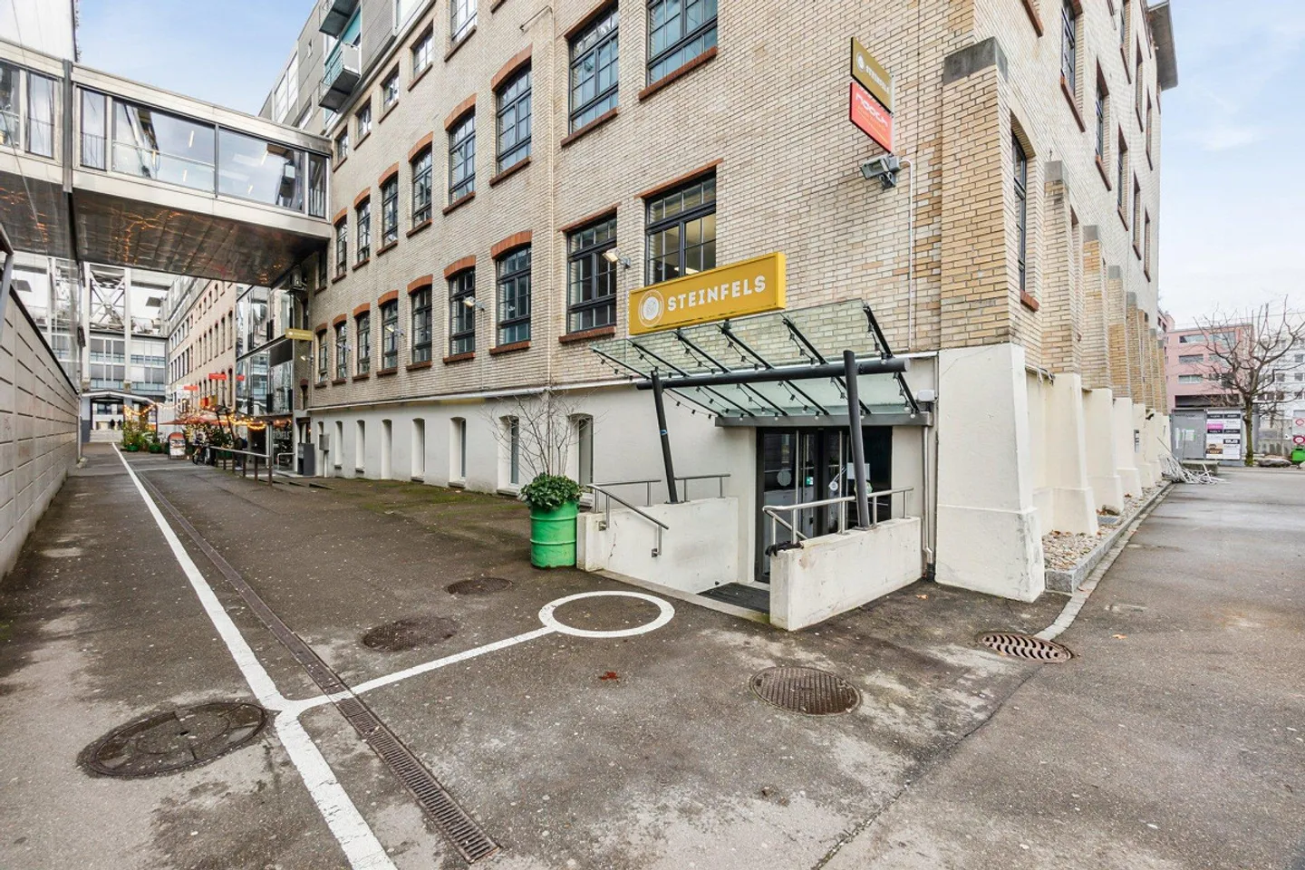 Spazio gastronomico attraente in affitto nel quartiere alla moda di Zurigo-Ovest - Foto 2 di 13