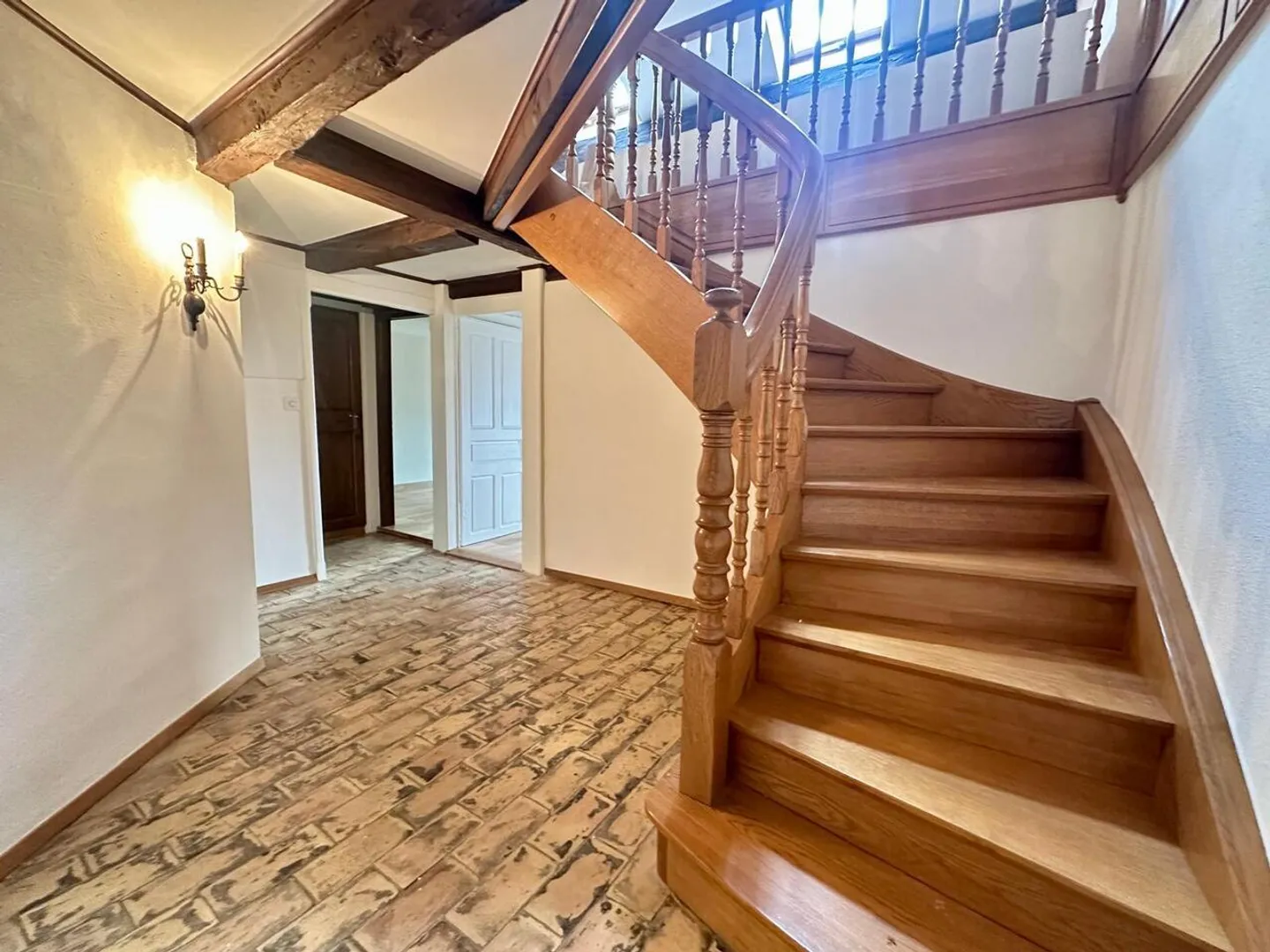 Superb duplex with lake view - Photo 3 of 12