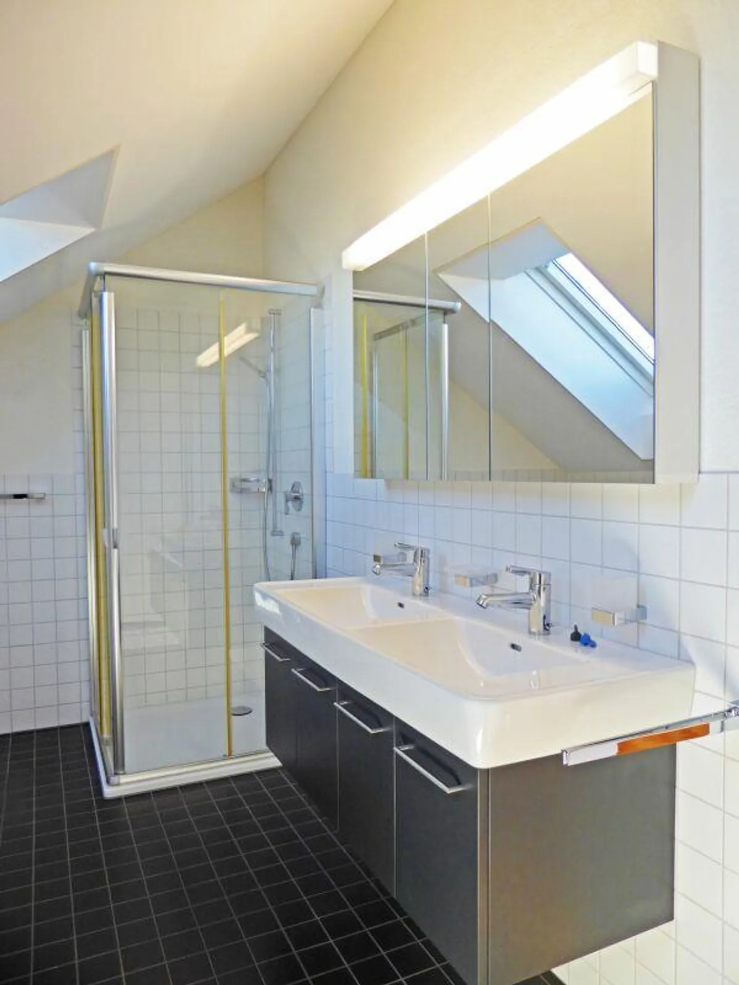 Moderne 3.5 Zimmer-Wohnung - Foto 5 von 10