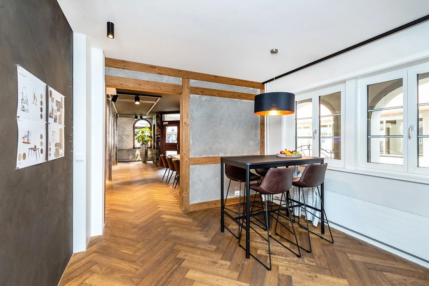 Top commercial space in a central location - Photo 4 of 9