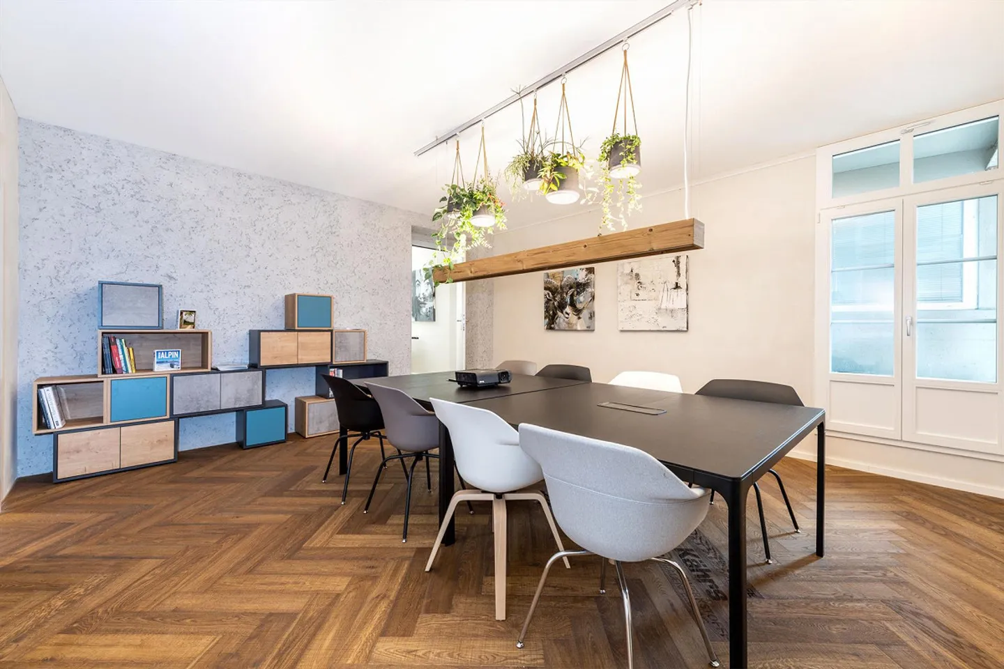 Top commercial space in a central location - Photo 1 of 9