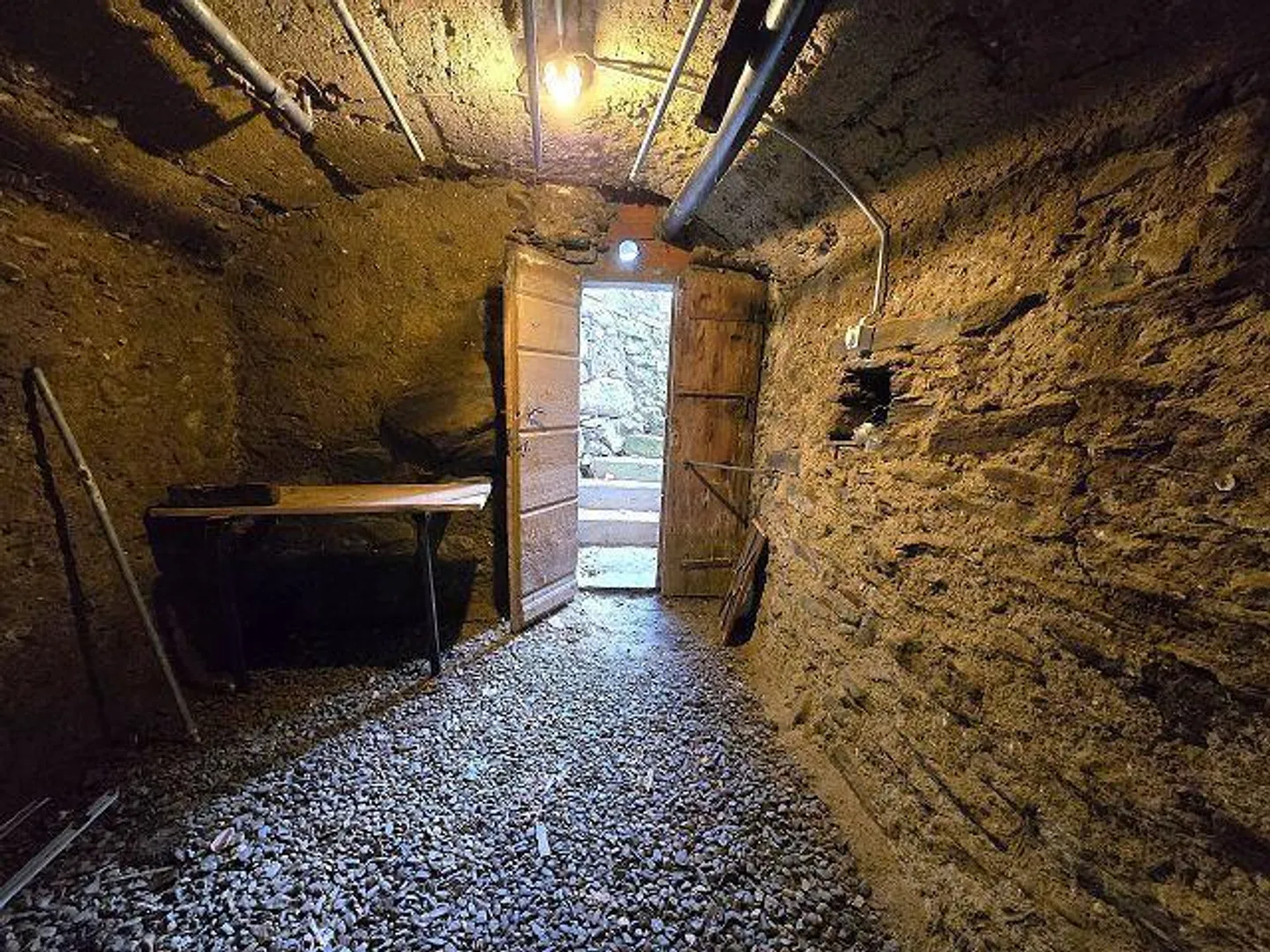 Maison unifamiliale de 6 pièces dans le noyau avec vue magnifique, très ensoleillée et calme - Photo 12 sur 13