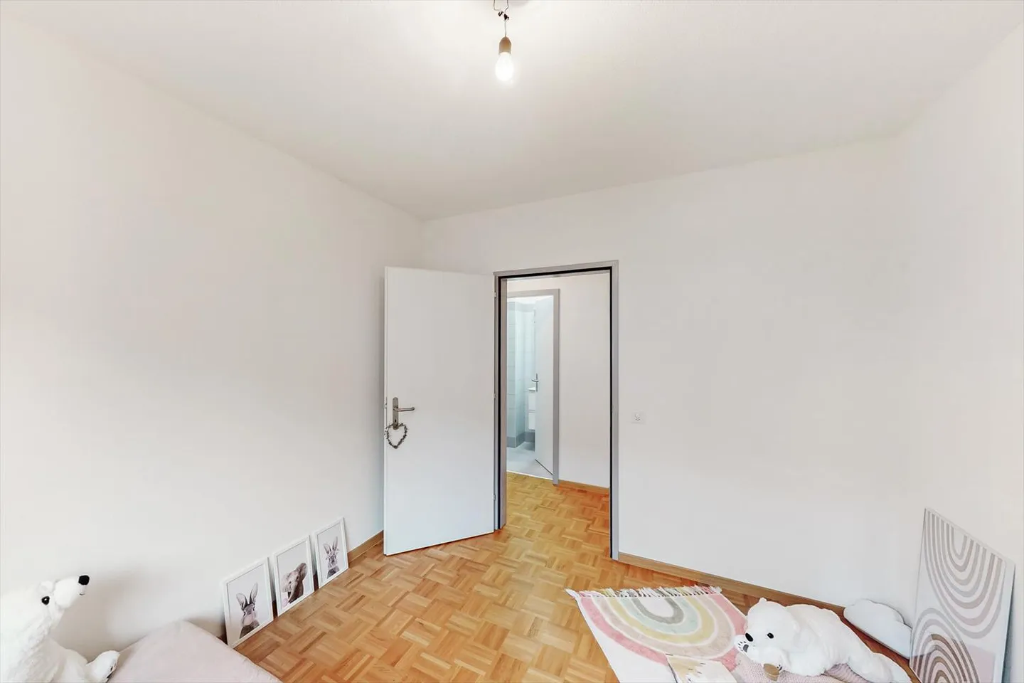 Un appartement de 3,5 pièces immergé dans la verdure - Photo 6 sur 10