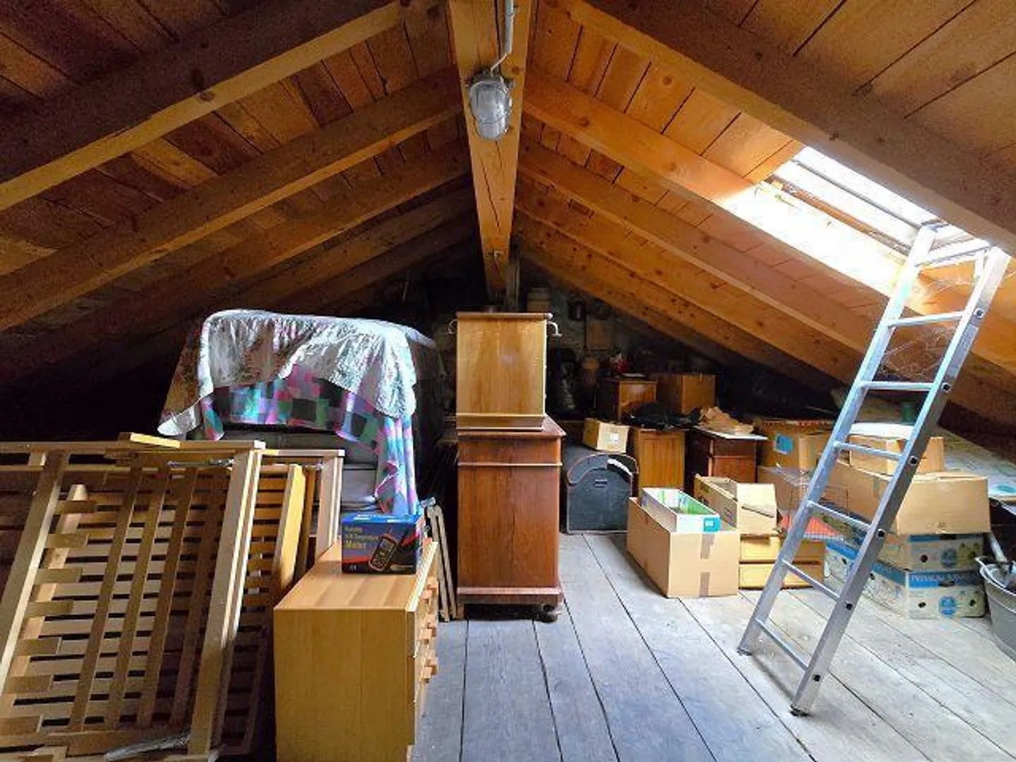 Maison unifamiliale de 6 pièces dans le noyau avec vue magnifique, très ensoleillée et calme - Photo 13 sur 13