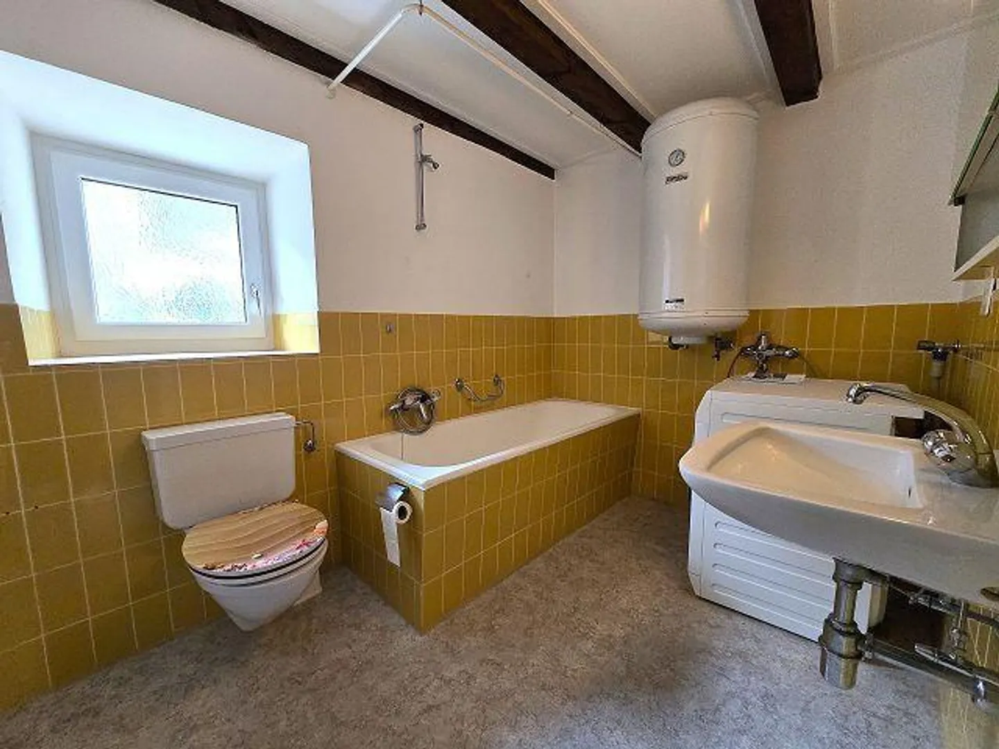 Maison unifamiliale de 6 pièces dans le noyau avec vue magnifique, très ensoleillée et calme - Photo 10 sur 13