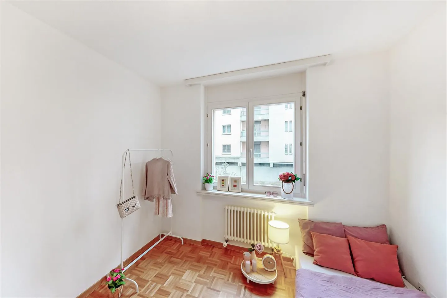 Un appartement de 3,5 pièces immergé dans la verdure - Photo 7 sur 10