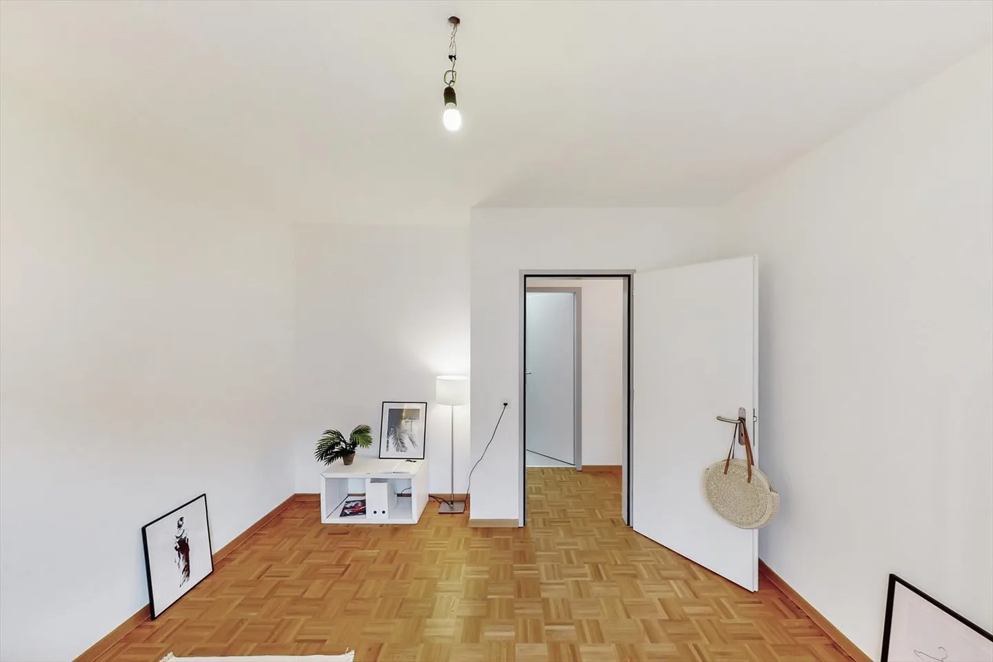 Un appartement de 3,5 pièces immergé dans la verdure - Photo 8 sur 10