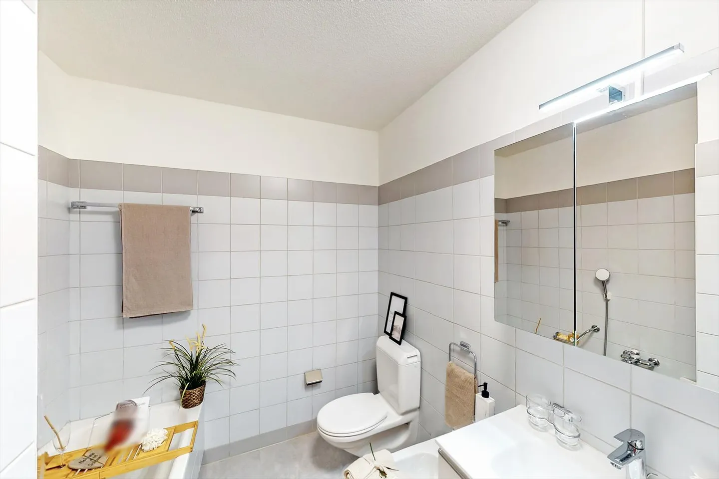 Un appartement de 3,5 pièces immergé dans la verdure - Photo 9 sur 10