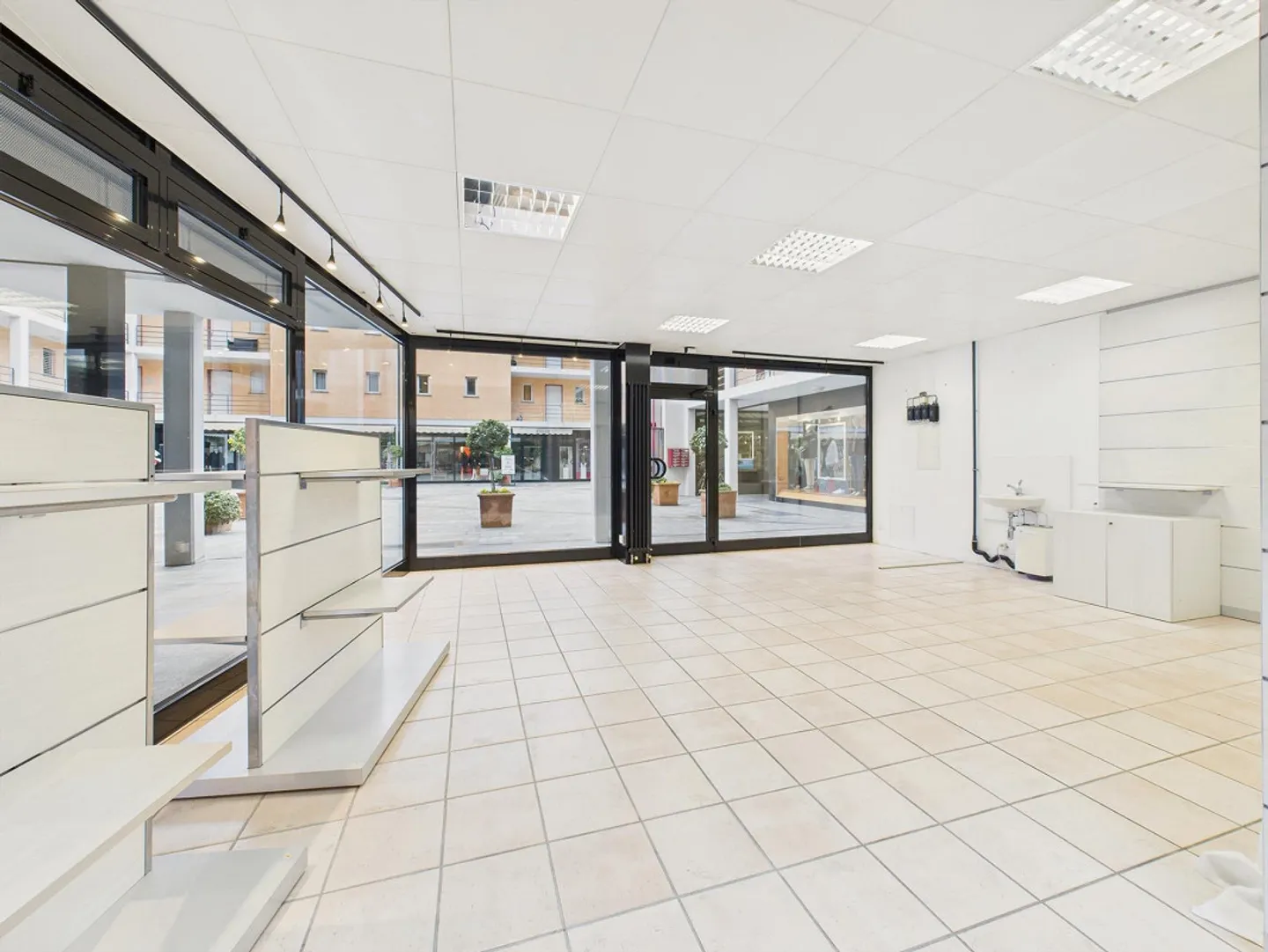 Spazio Commerciale ad Ascona - Foto 4 di 7