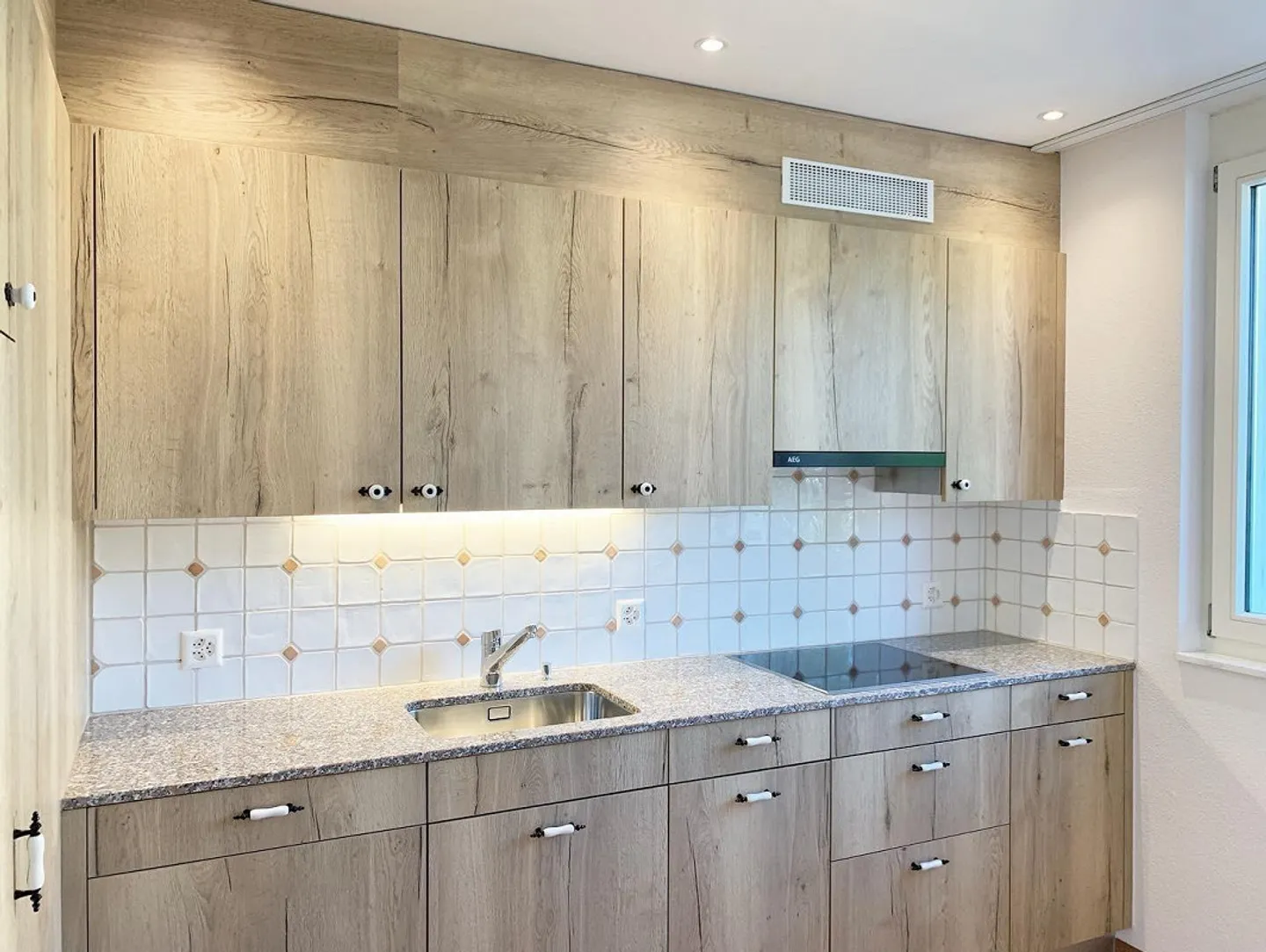 Beautiful and bright 3.5 room apartment with balcony - Photo 2 of 5