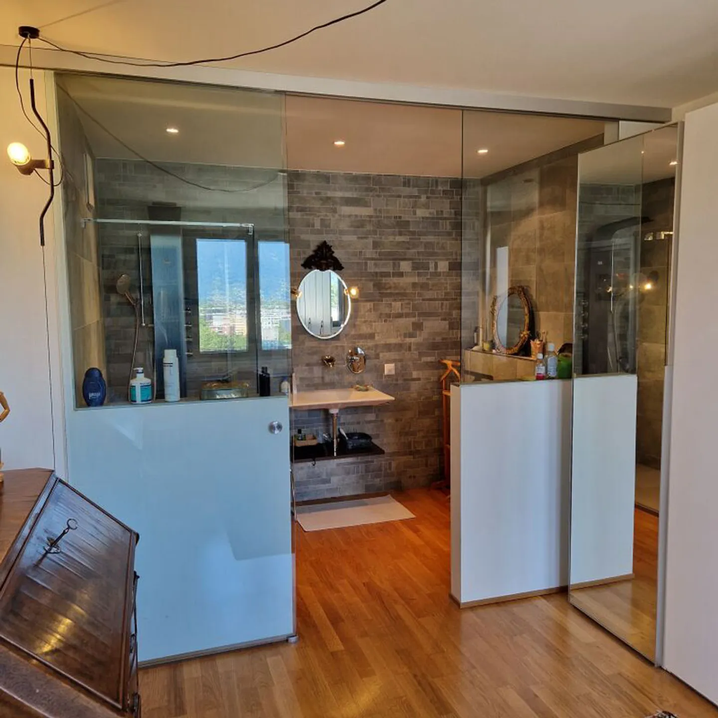 Grand duplex penthouse de 7 pièces avec 4 terrasses à quelques pas du centre et du lac Majeur - Photo 5 sur 7