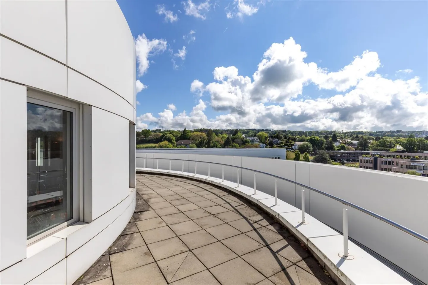 Vaud locali, uffici, restano 300 m2 divisibili 100/200 m2 a Renens - Foto 8 di 11