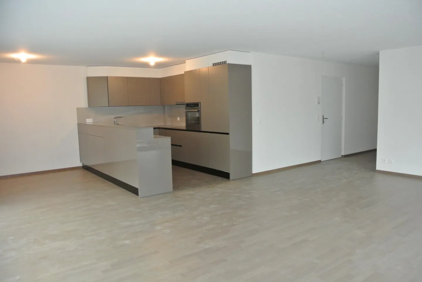 Appartamento moderno con terrazza - Foto 1 di 4