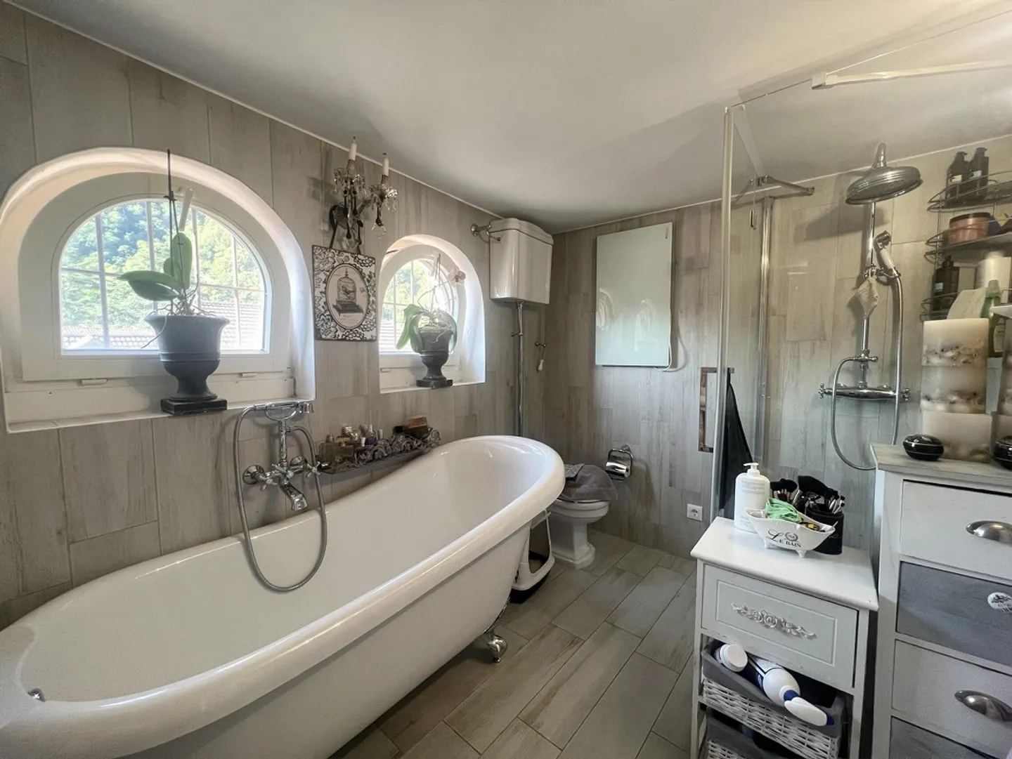 ELEGANTE DACHGESCHOSS-WOHNUNG MIT 4.5 ZIMMERN NUR WENIGE SCHRITTE VOM SEE IN MAROGGIA - Foto 5 von 9