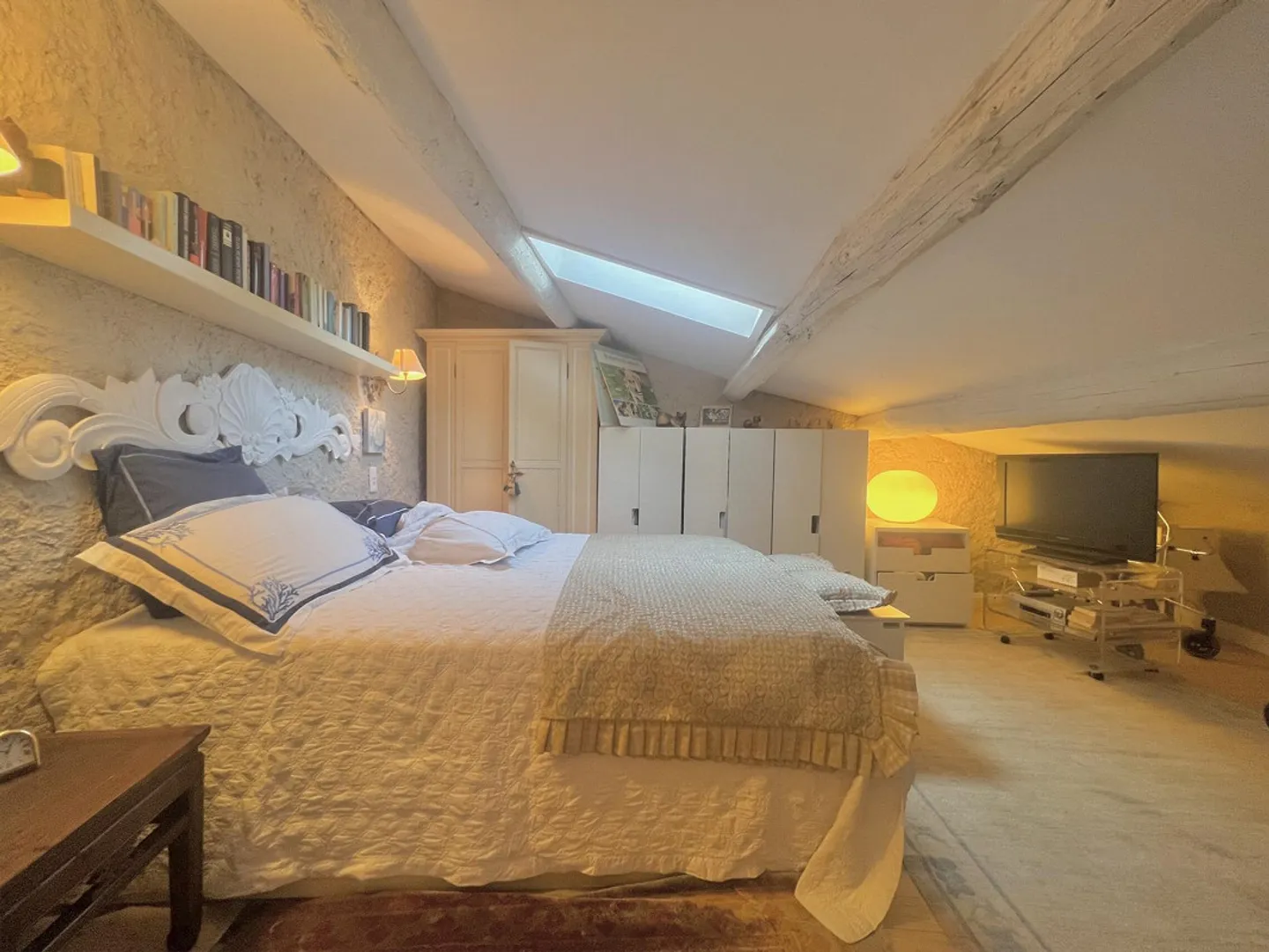 ELEGANTE DACHGESCHOSS-WOHNUNG MIT 4.5 ZIMMERN NUR WENIGE SCHRITTE VOM SEE IN MAROGGIA - Foto 8 von 9