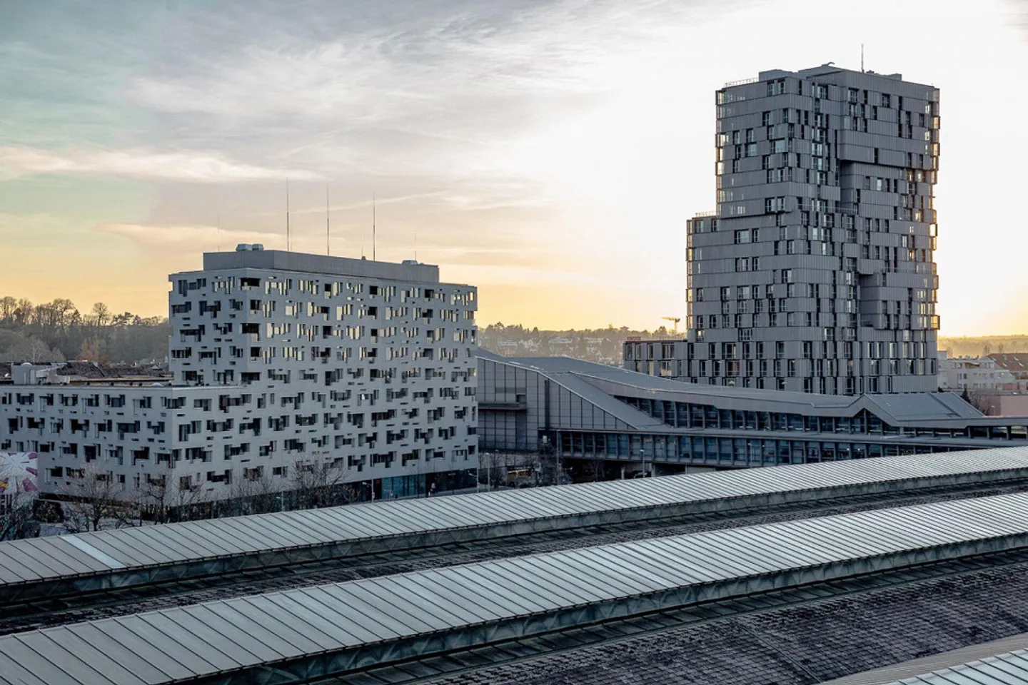 Vivere moderno con vista sulla città - Foto 1 di 5