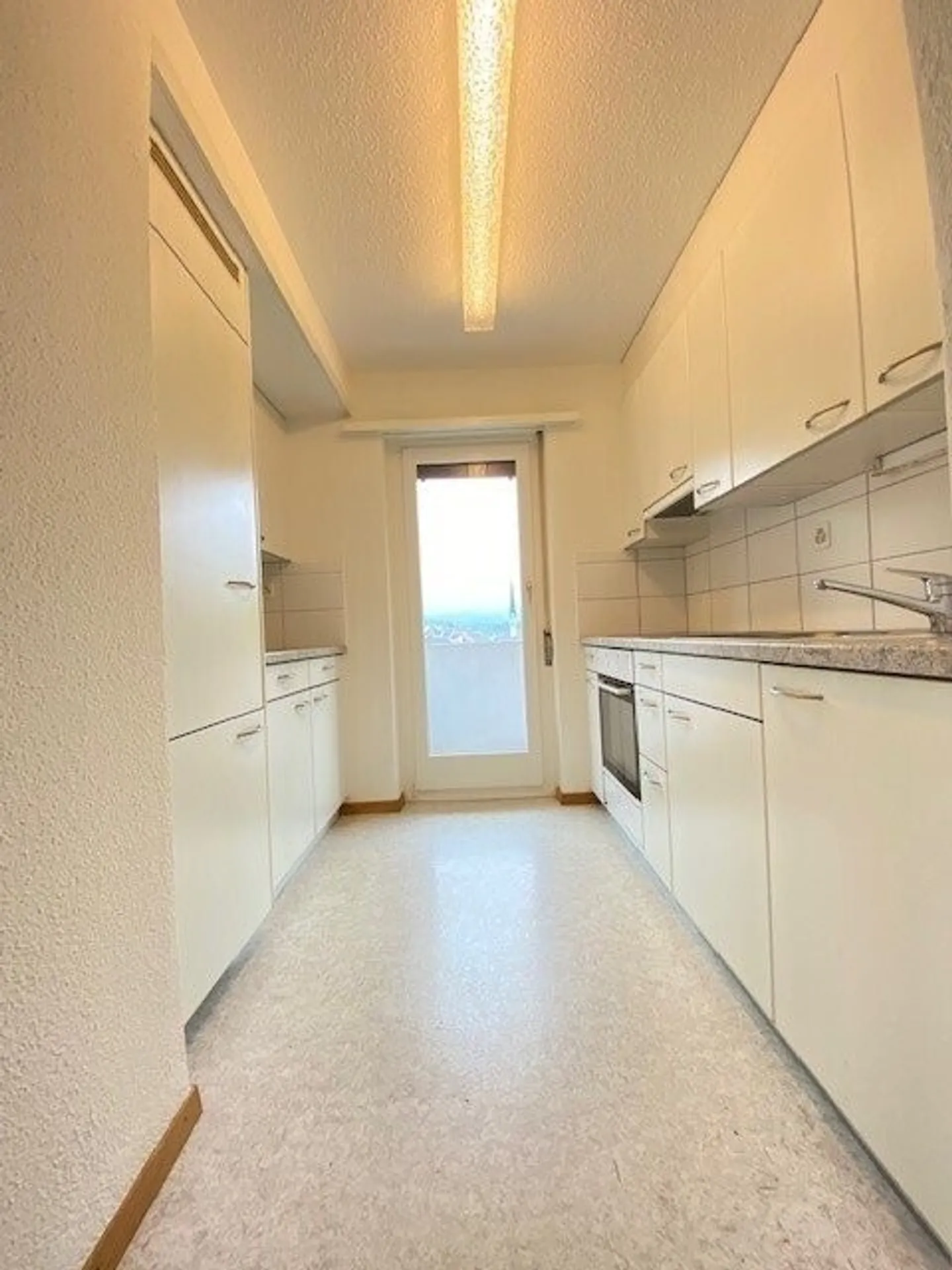 Bright & Spacious Apartment with Charm - Photo 5 of 7