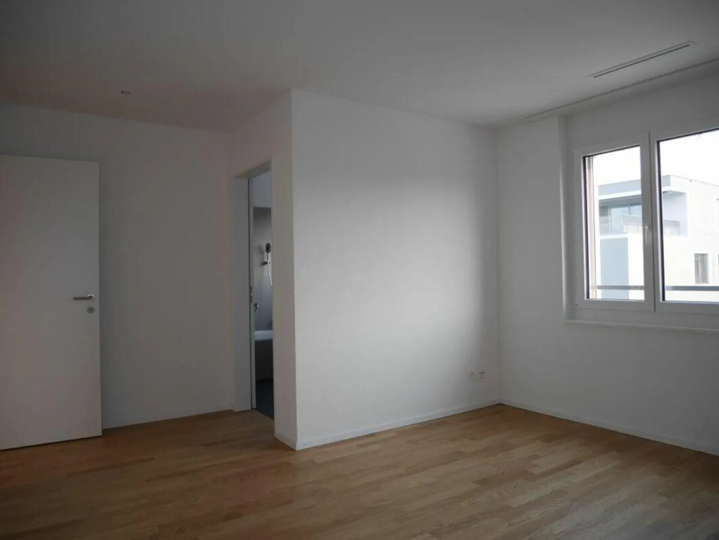 Modern 3.5-room apartment for a couple or single - Photo 4 of 9