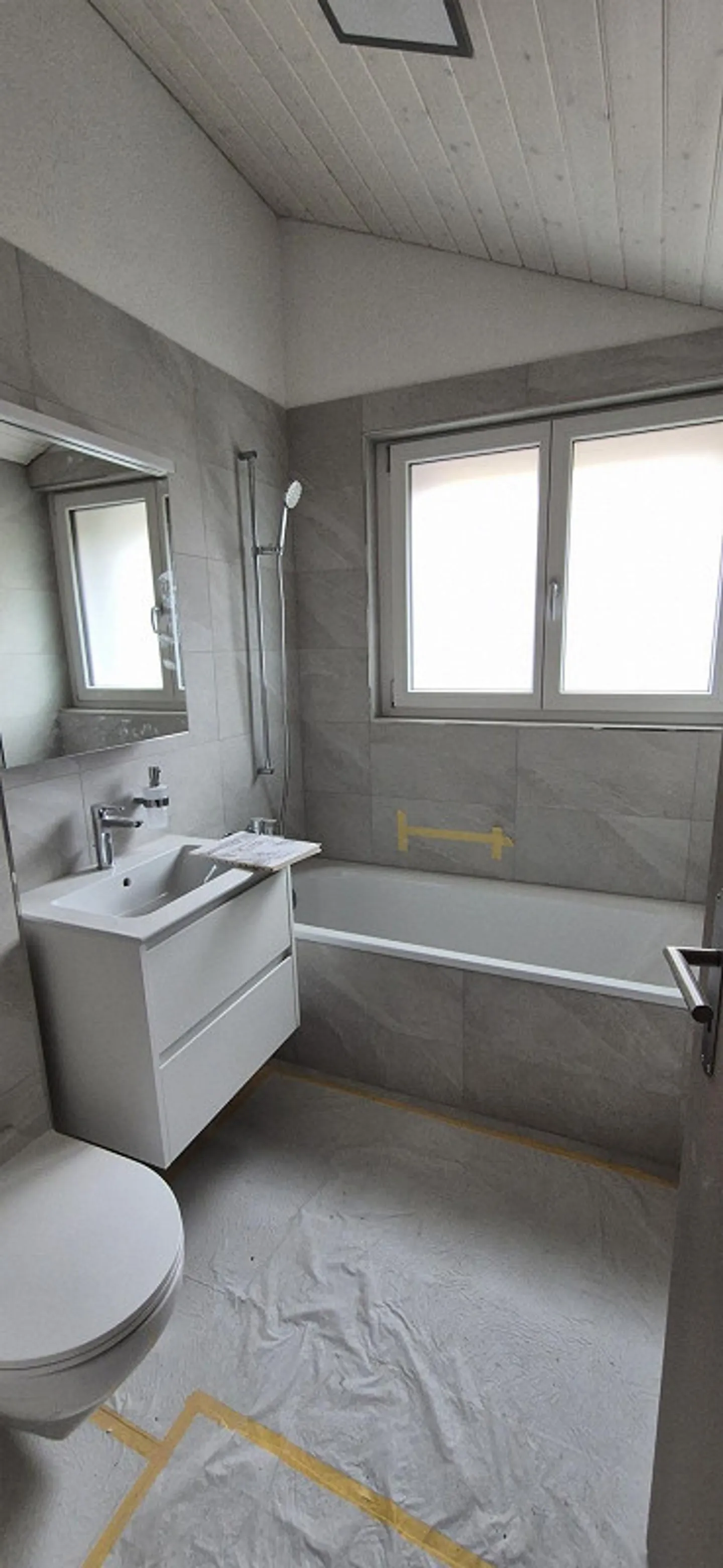 Completely renovated and spacious 4.5 room apartment with large hobby room - Photo 4 of 4
