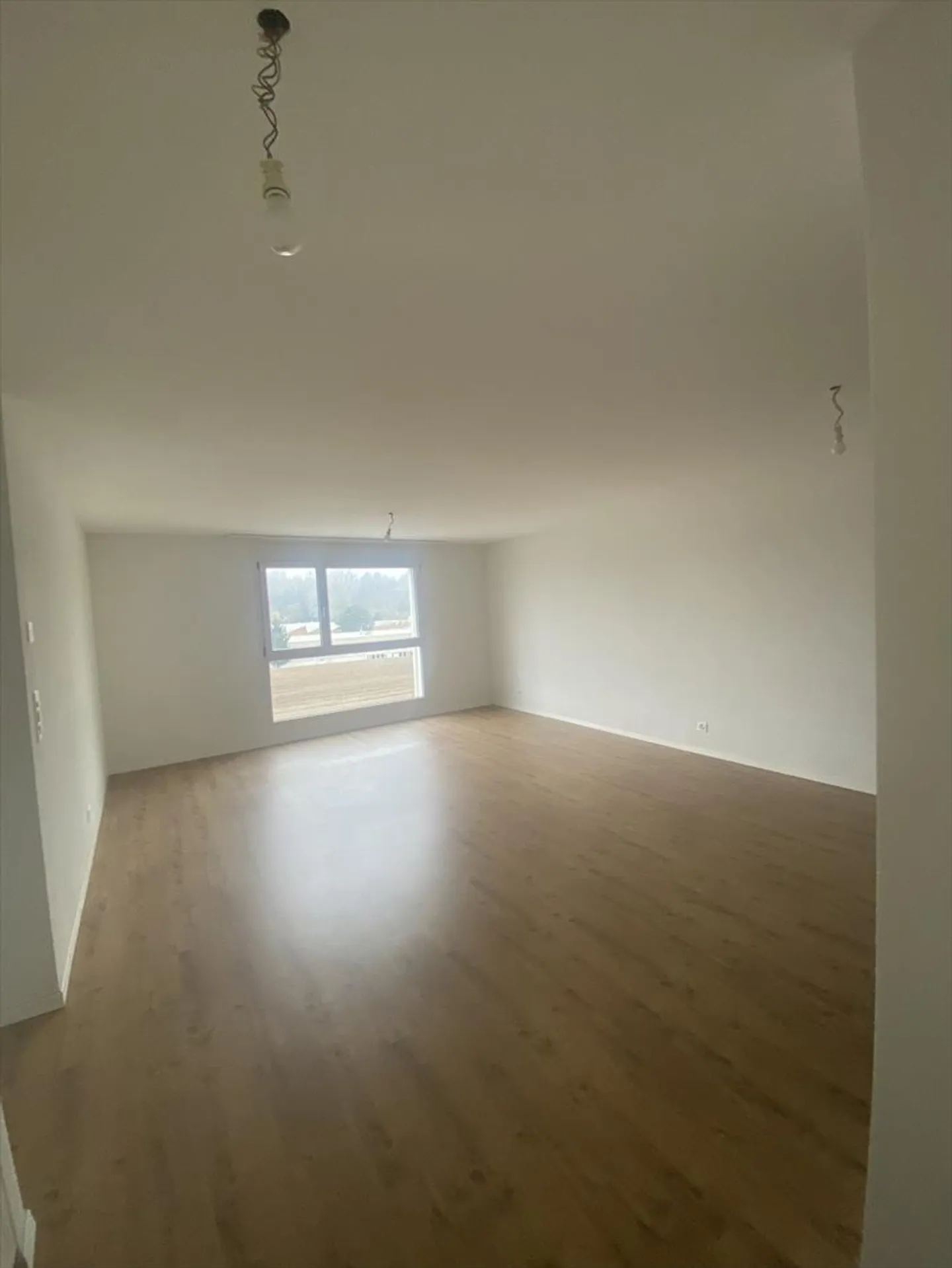 Schöne 2,5 Zimmer in Courtaman! - Foto 3 von 4