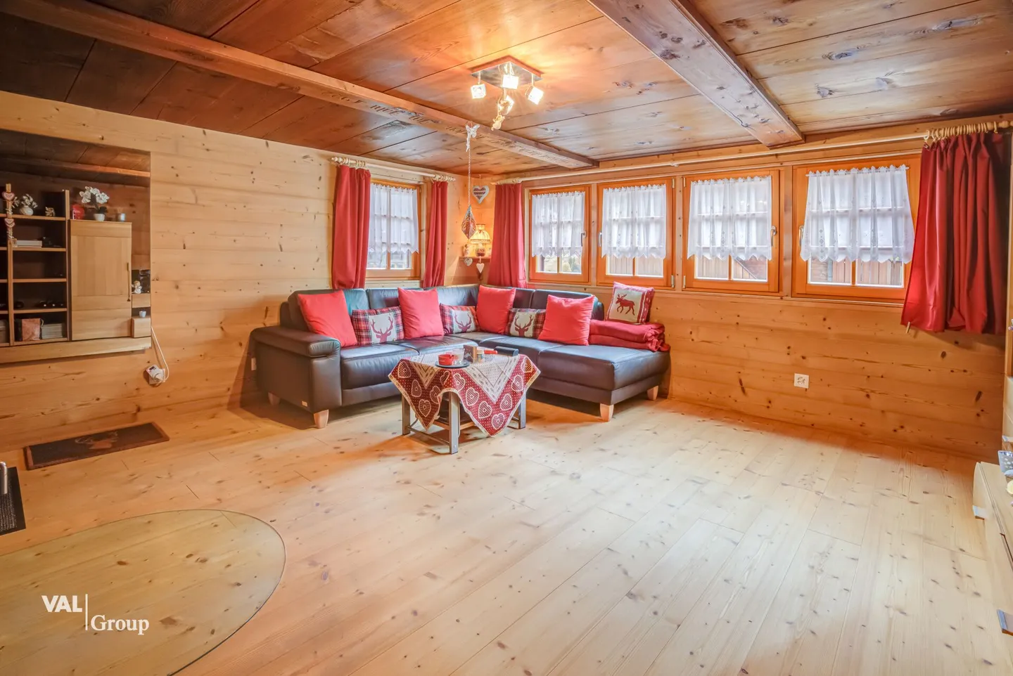 Incantevole appartamento in stile rustico moderno - Foto 1 di 11