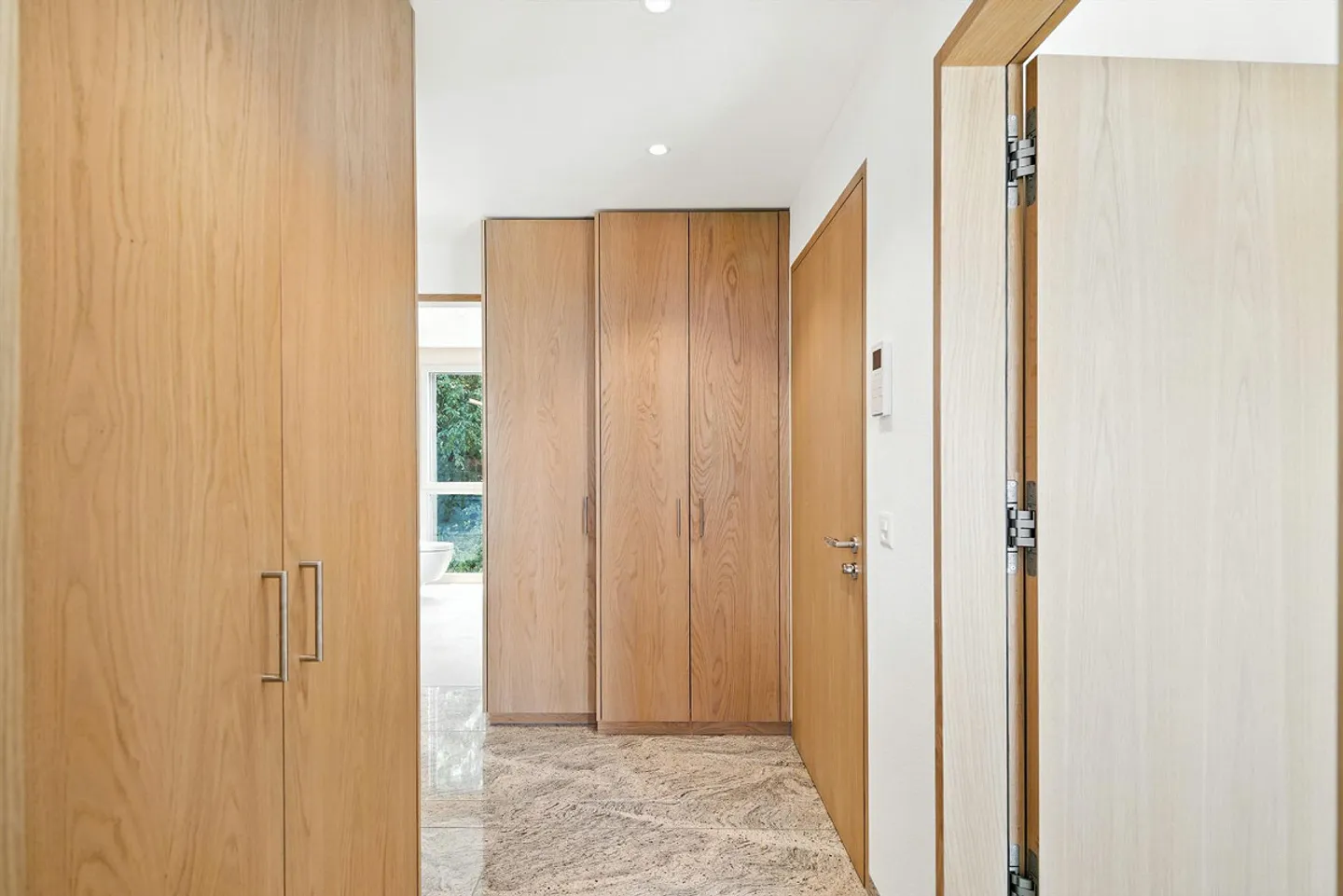 Quality of Living at Its Best - Living with Lake View and Style, Salenstein - Photo 12 of 14