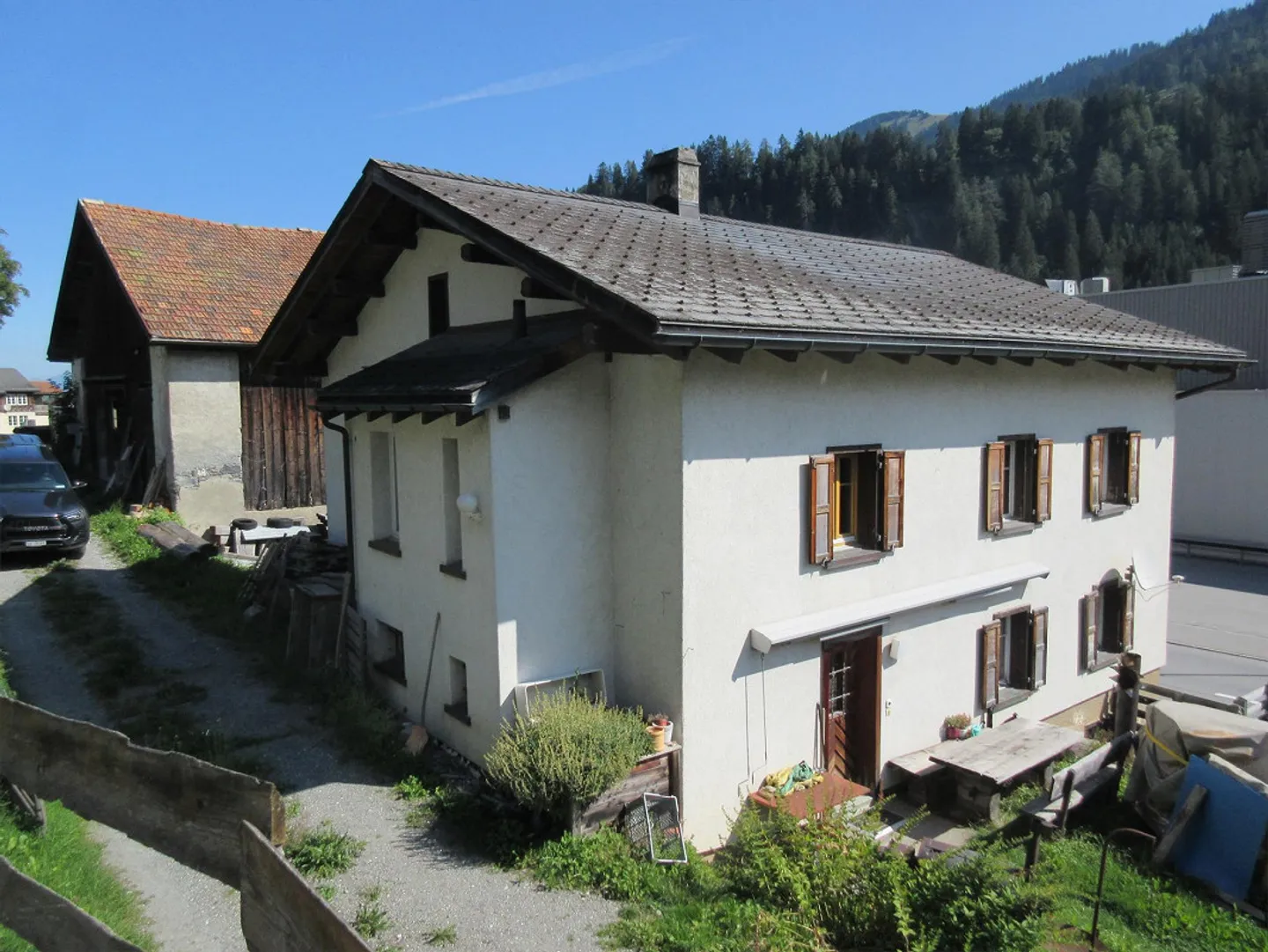 grosses Einfamilienhaus mit Garten & Nebengebäude - Foto 7 von 9