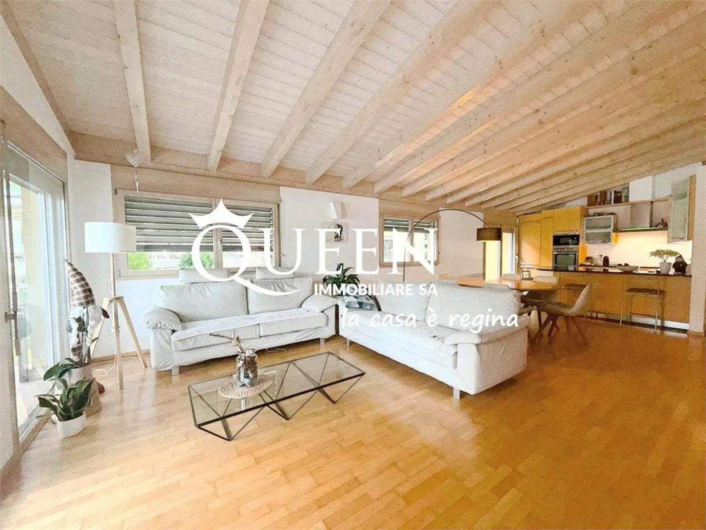 Capolago: exclusive penthouse facing the lake 5.5 rooms, 223 sqm. with terrace - Photo 6 of 13