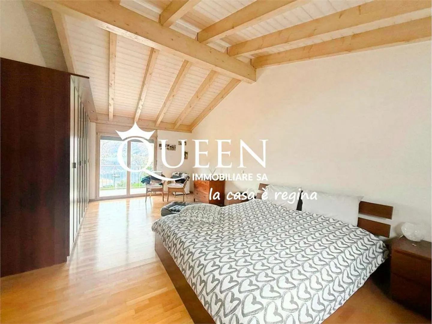 Capolago: exclusive penthouse facing the lake 5.5 rooms, 223 sqm. with terrace - Photo 10 of 13