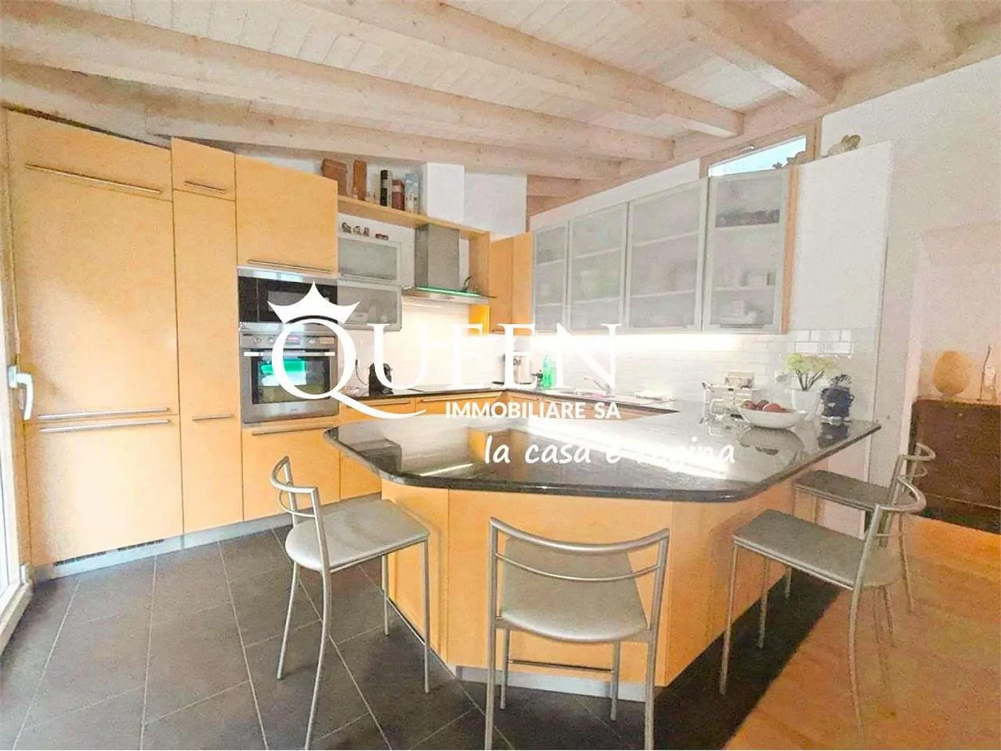 Capolago: exclusive penthouse facing the lake 5.5 rooms, 223 sqm. with terrace - Photo 8 of 13