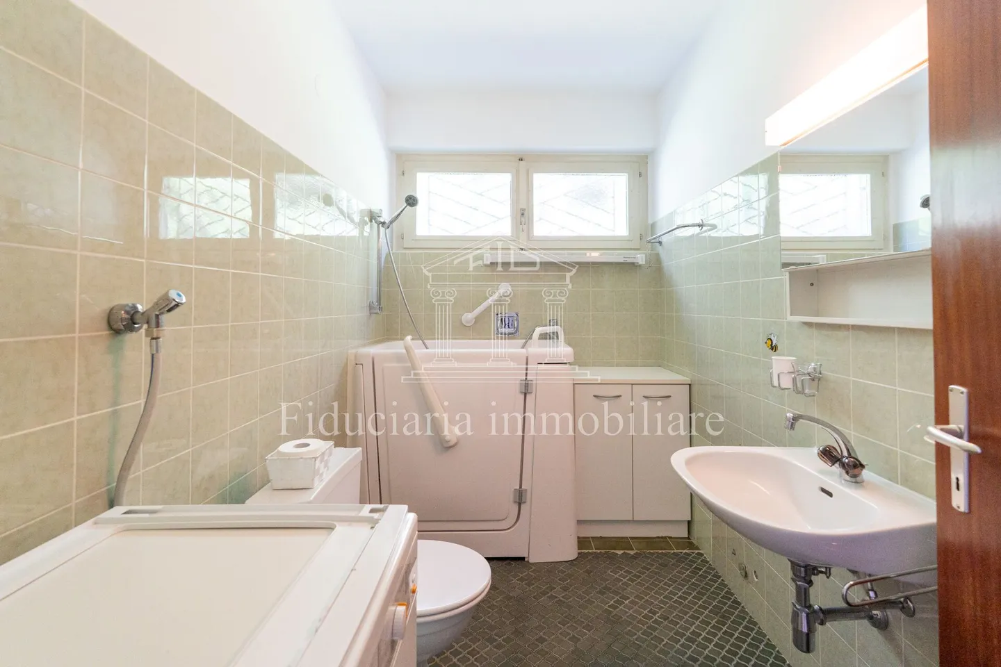 LOCARNO MONTI - Casa plurifamiliare con vista lago e giardino - Foto 10 di 12