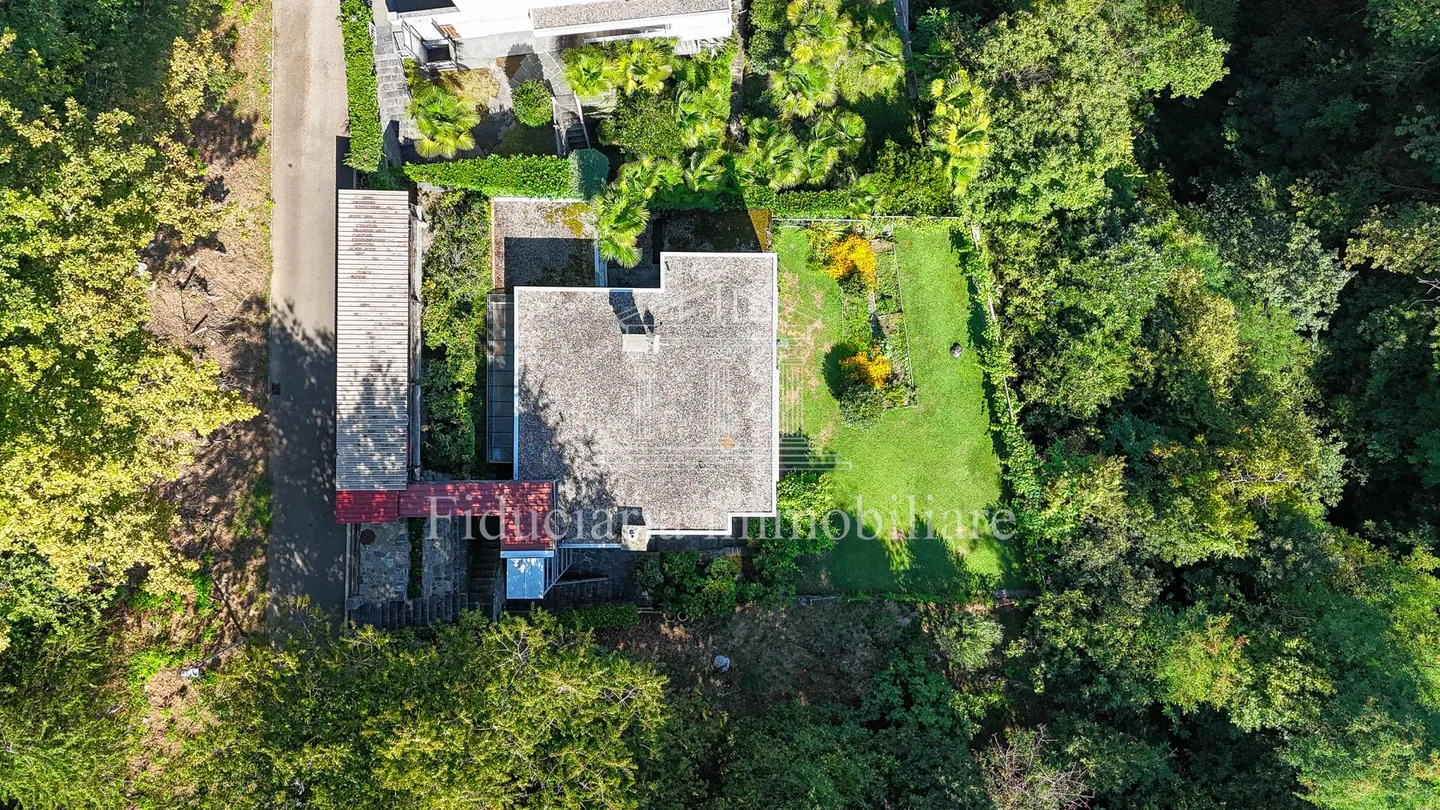 LOCARNO MONTI - Casa plurifamiliare con vista lago e giardino - Foto 11 di 12