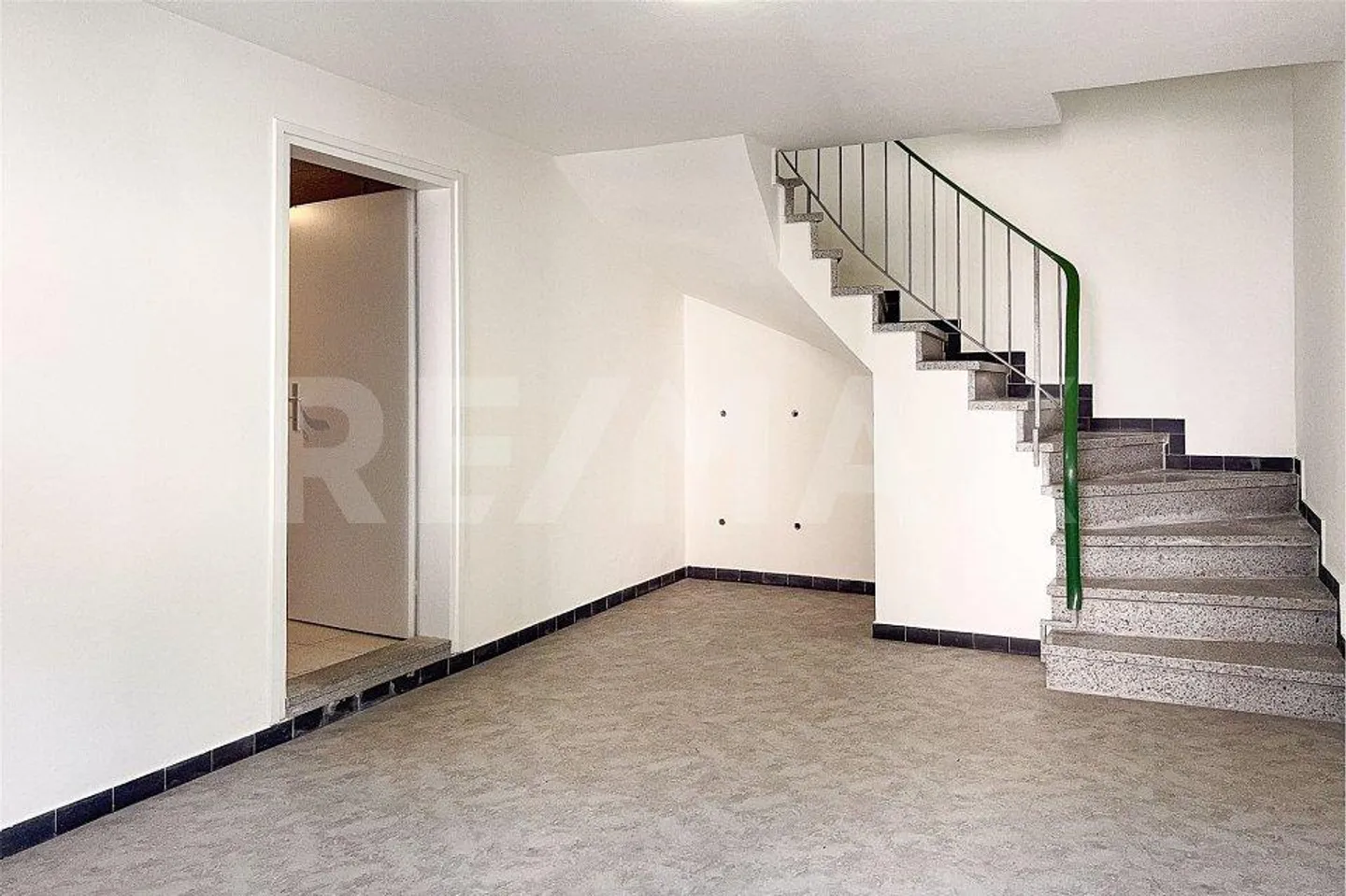 Einfamilienhaus in Mesocco - Foto 3 von 13