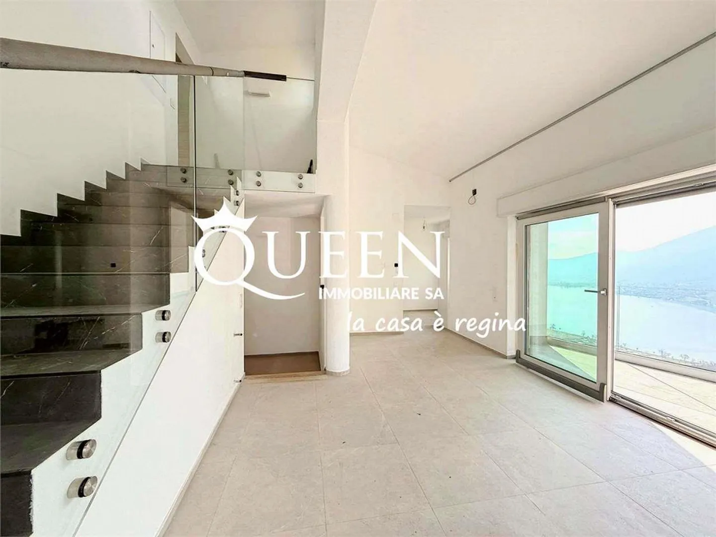 Rovio: 5.5-room house, 240 sqm, lake view and garden - Photo 5 of 13