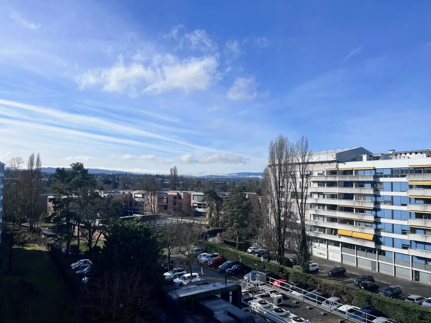 4 rooms fully renovated with balcony - Photo 1 of 6