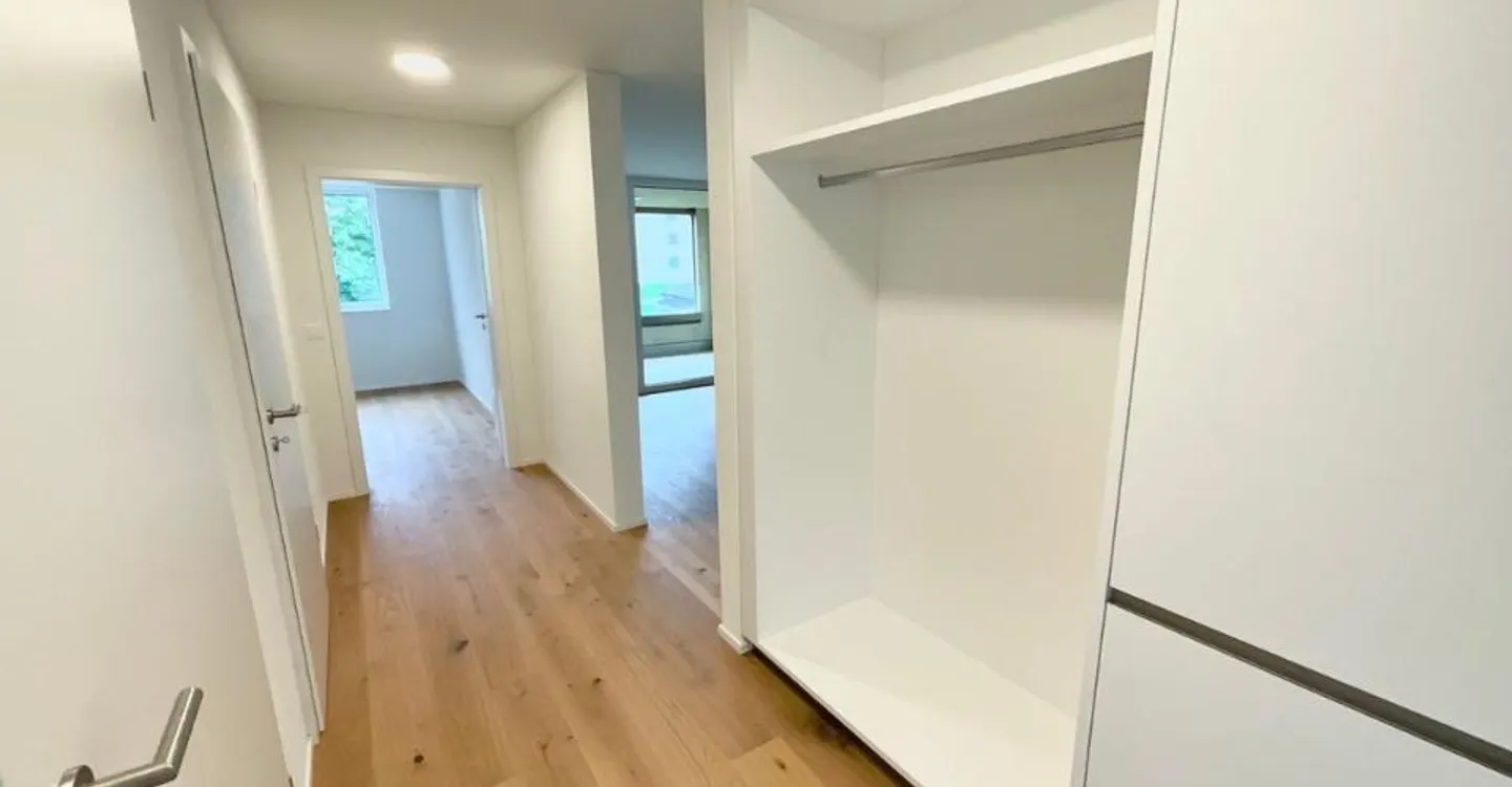 Modern 2.5 Room Apartment - Photo 5 of 8
