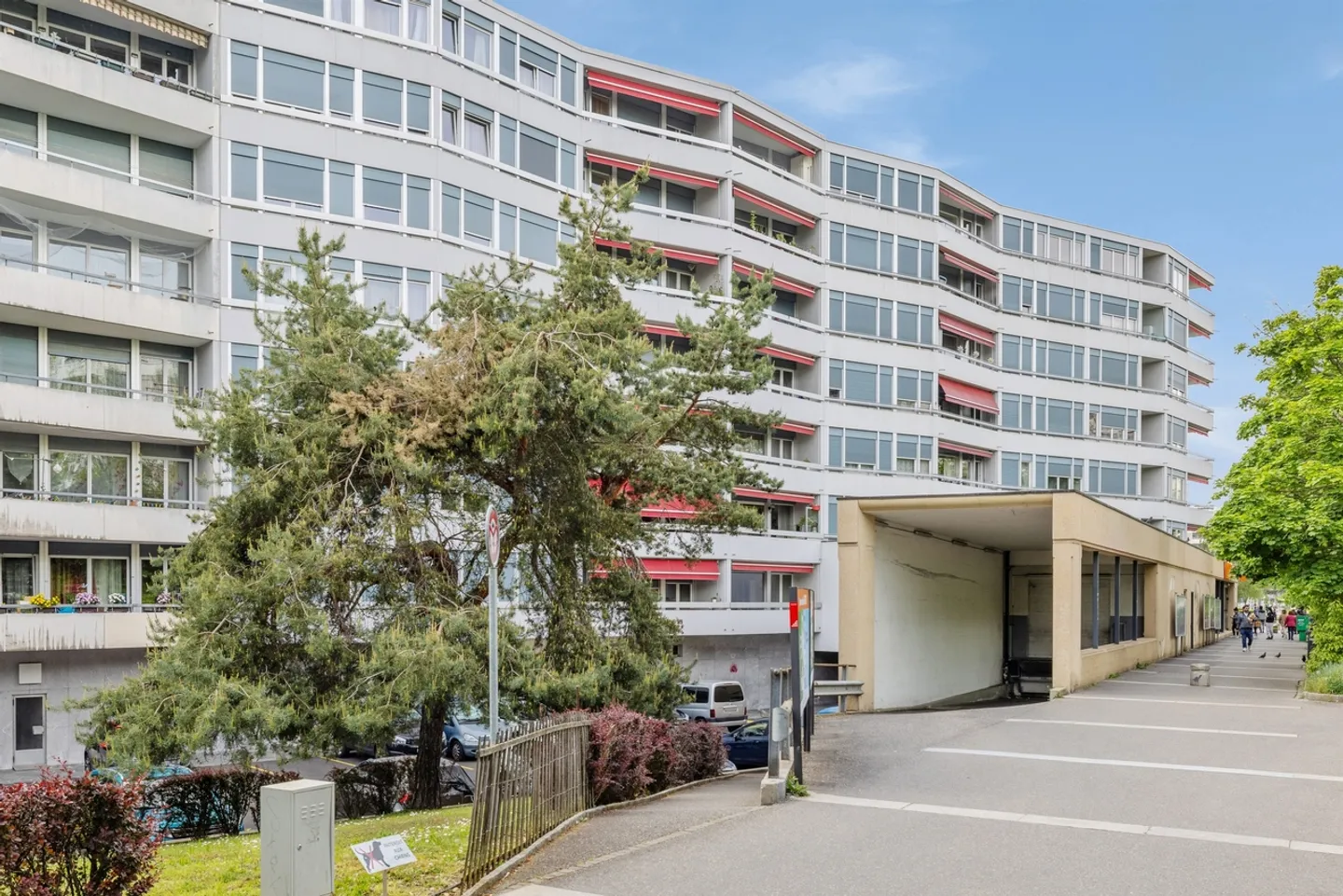 4 rooms fully renovated with balcony - Photo 4 of 6