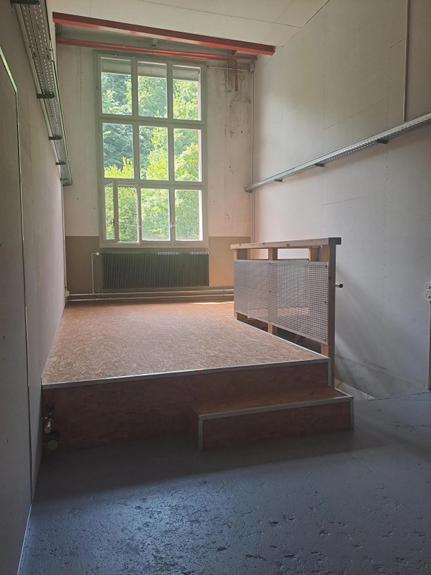 Compressor Studio - Photo 1 of 7