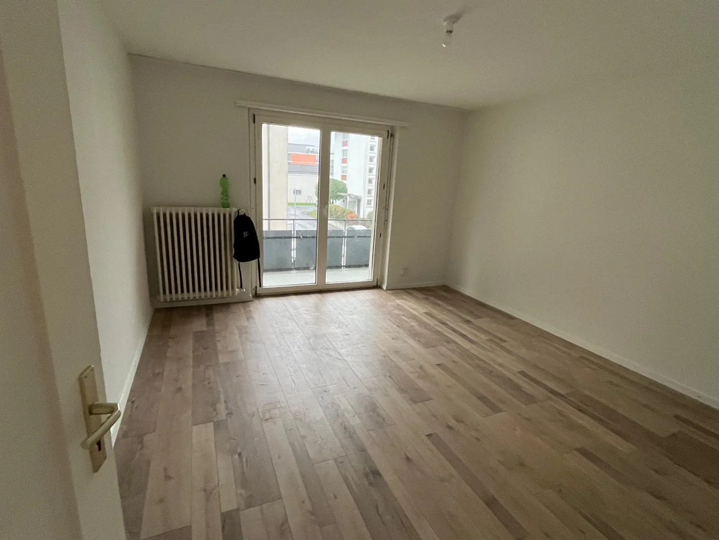 Charmante appartement 3 pièces - Photo 2 sur 7