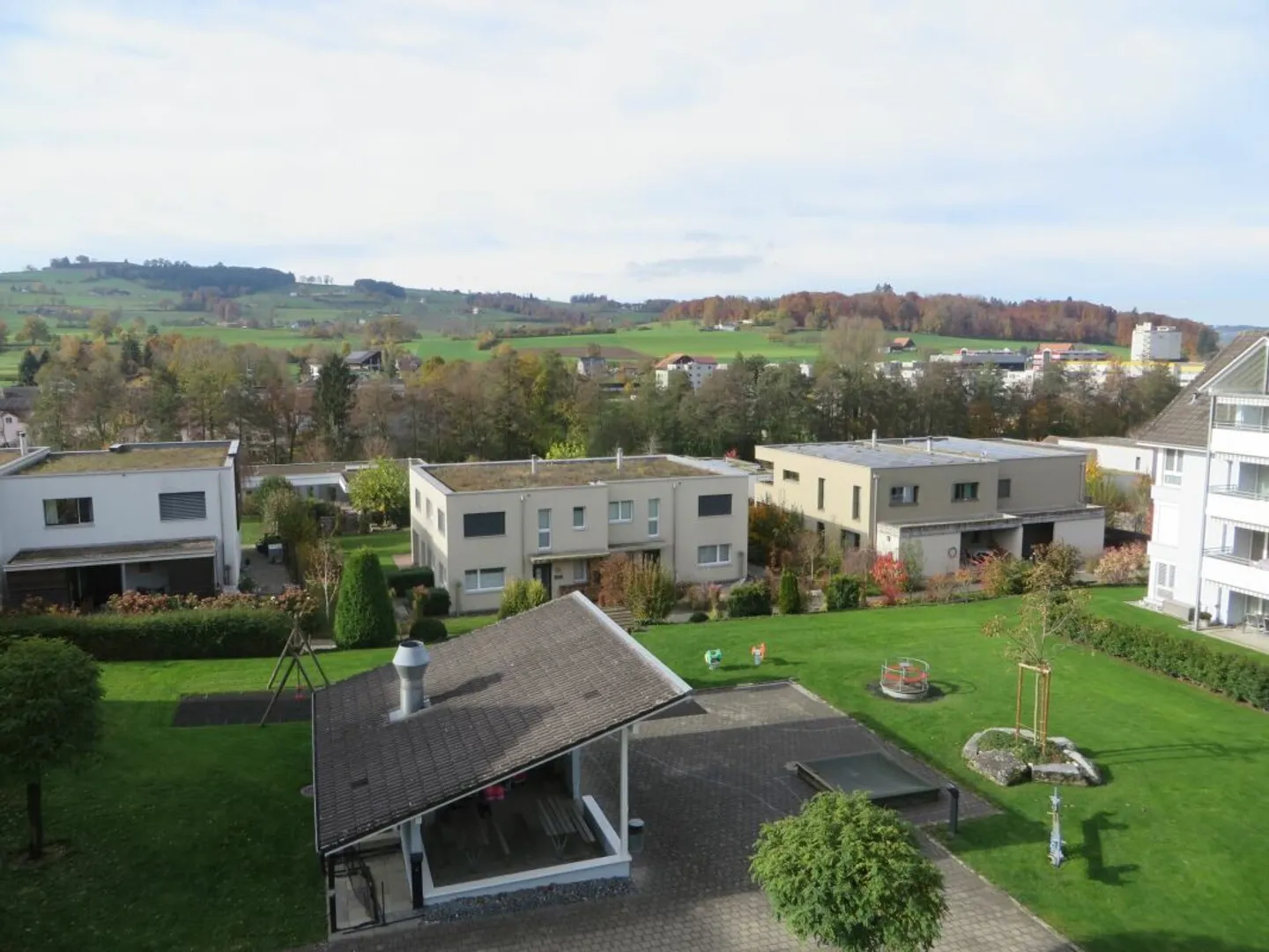 Incantevole appartamento mansardato di 2,5 stanze con giardino d'inverno - Foto 11 di 12