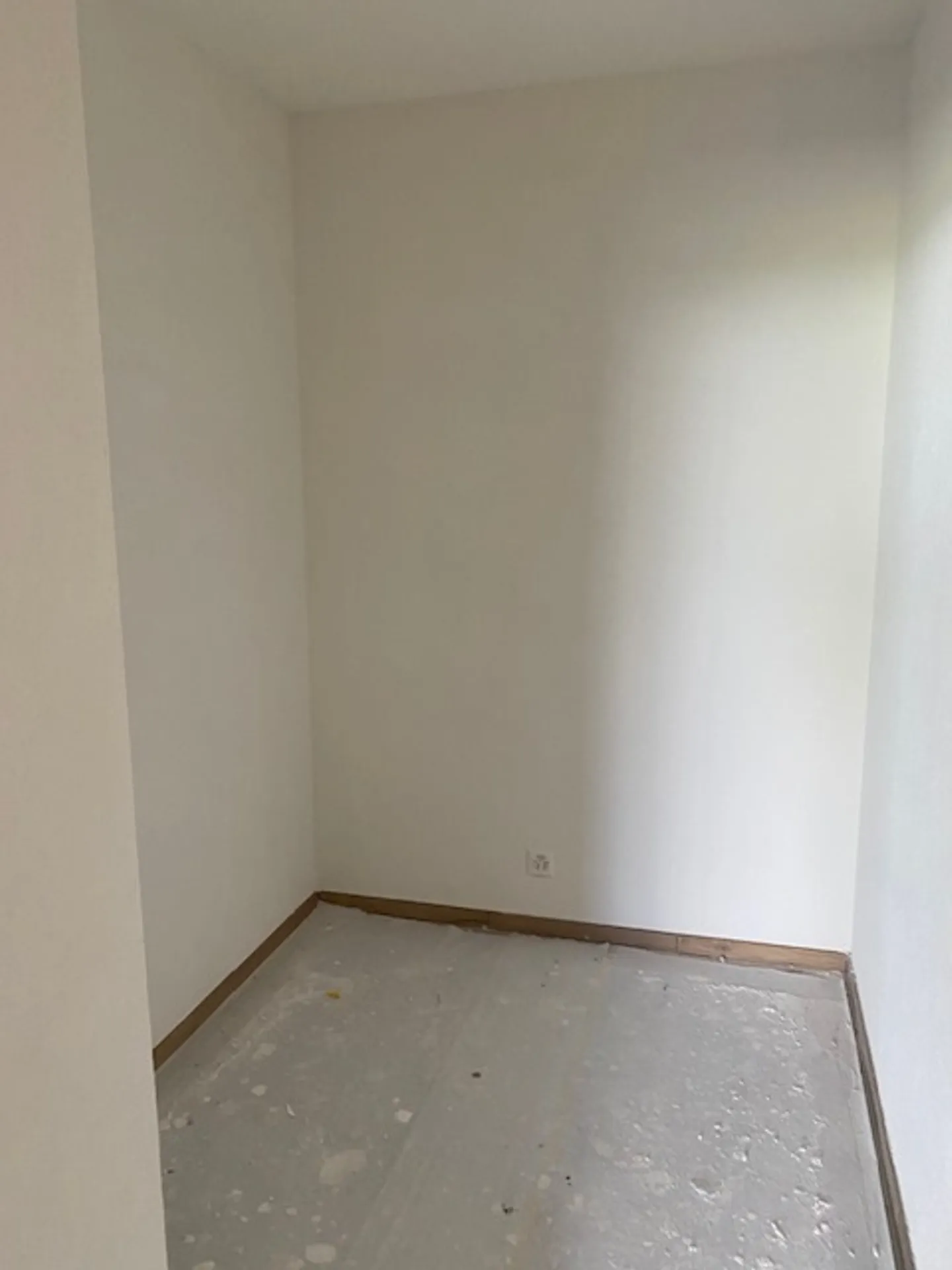 FOR RENT - Magnificent NEW 2.5 room apartment on garden level (terrace and j - Photo 7 of 7