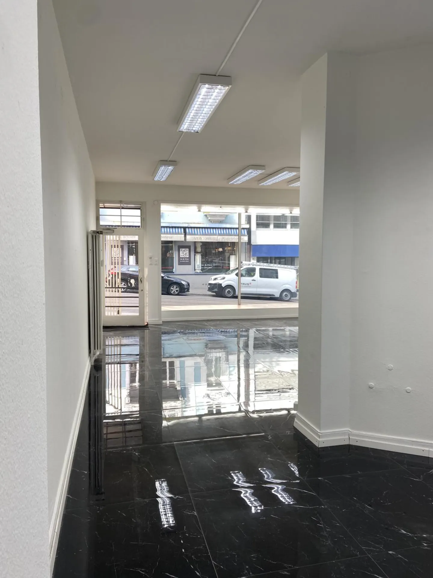 Zentrale Ladenfläche zu Vermieten - Foto 2 von 9