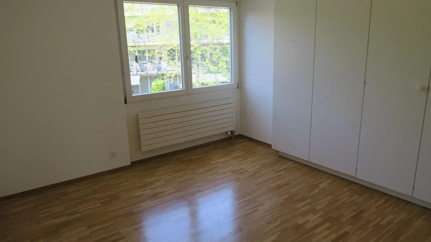 Living comfort meets location quality 3.5-room apartment in Bolligen - Photo 6 of 8