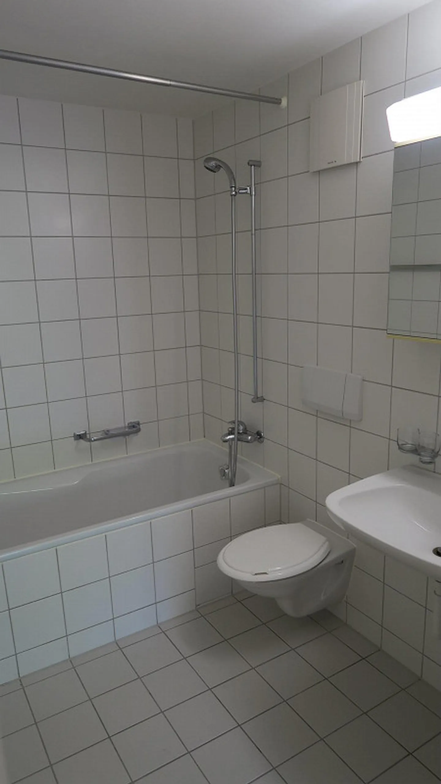 Living comfort meets location quality 3.5-room apartment in Bolligen - Photo 8 of 8