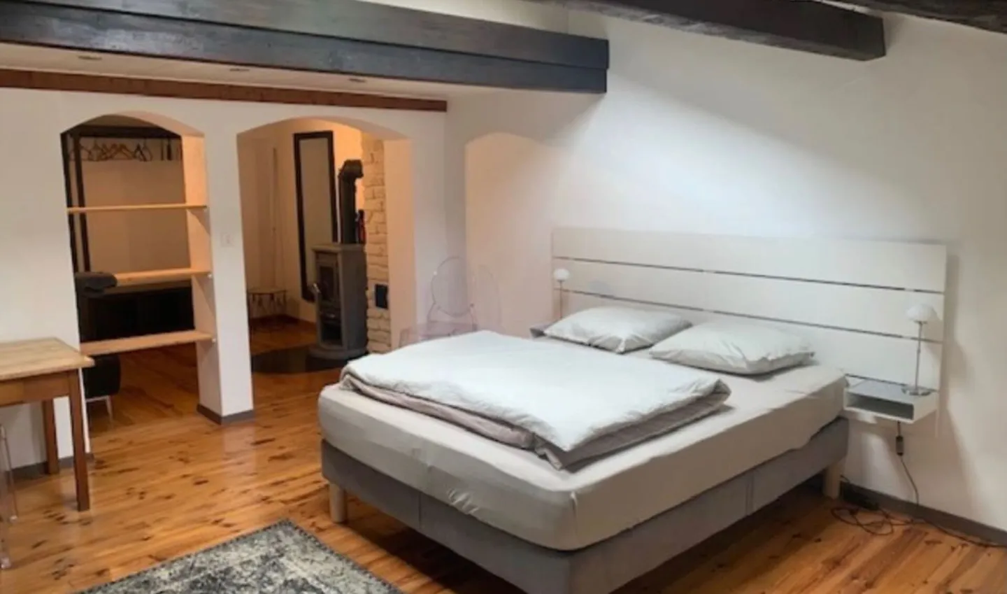 In the heart of the Old Town of Martigny, a very beautiful family house, full of charm, with 5.5 rooms, ideal as a family home or guesthouse. - Photo 9 of 13