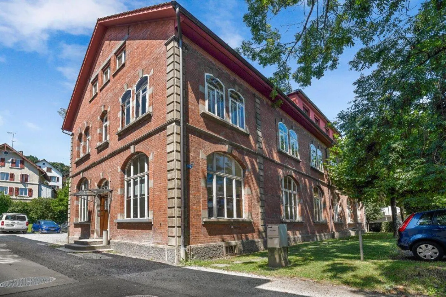 Commercial Space - Photo 2 of 8