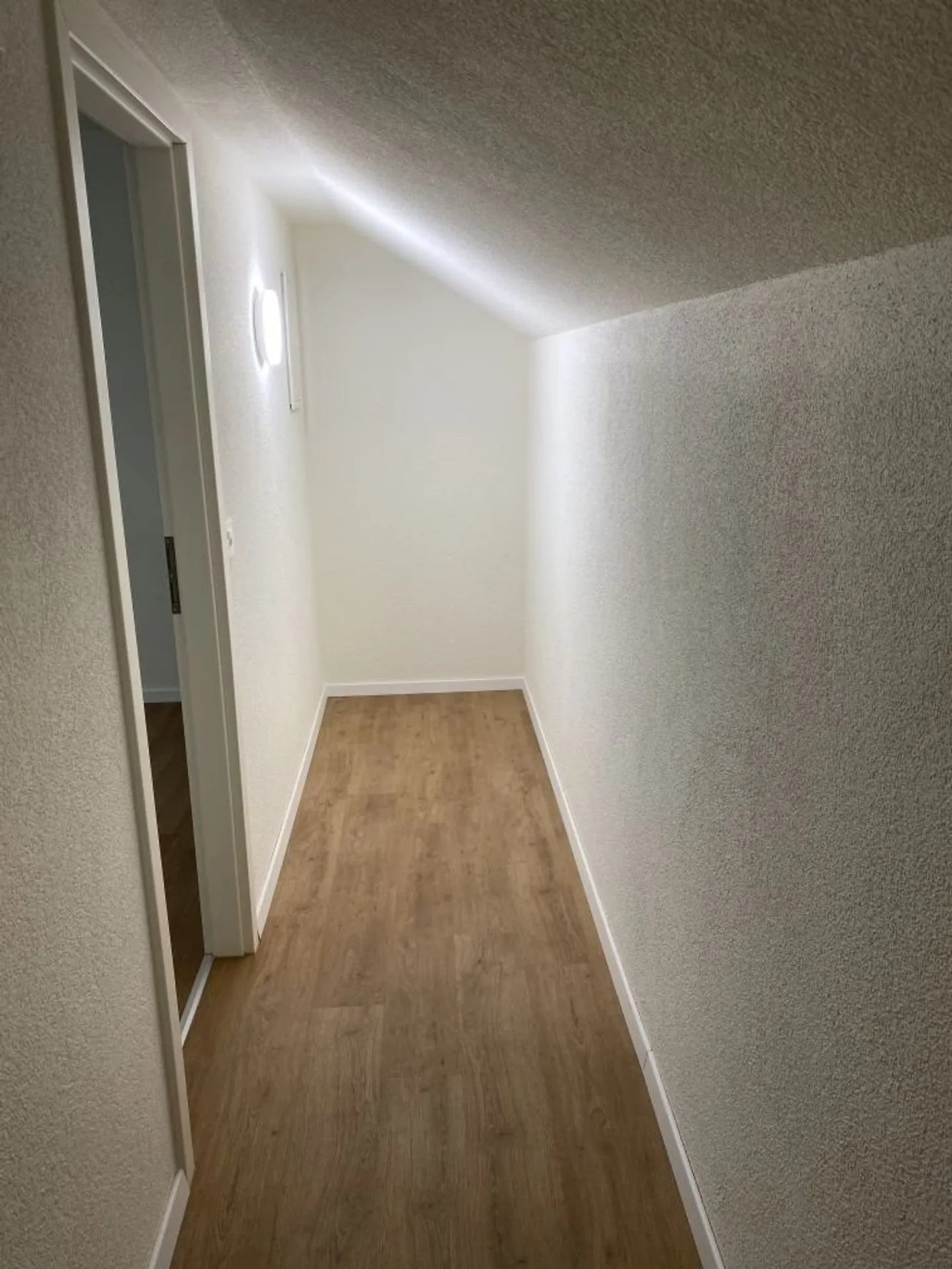 Studio confortable à Fehraltdorf - Rénové récemment et parfait pour les célibataires ou les couples ! - Photo 4 sur 6