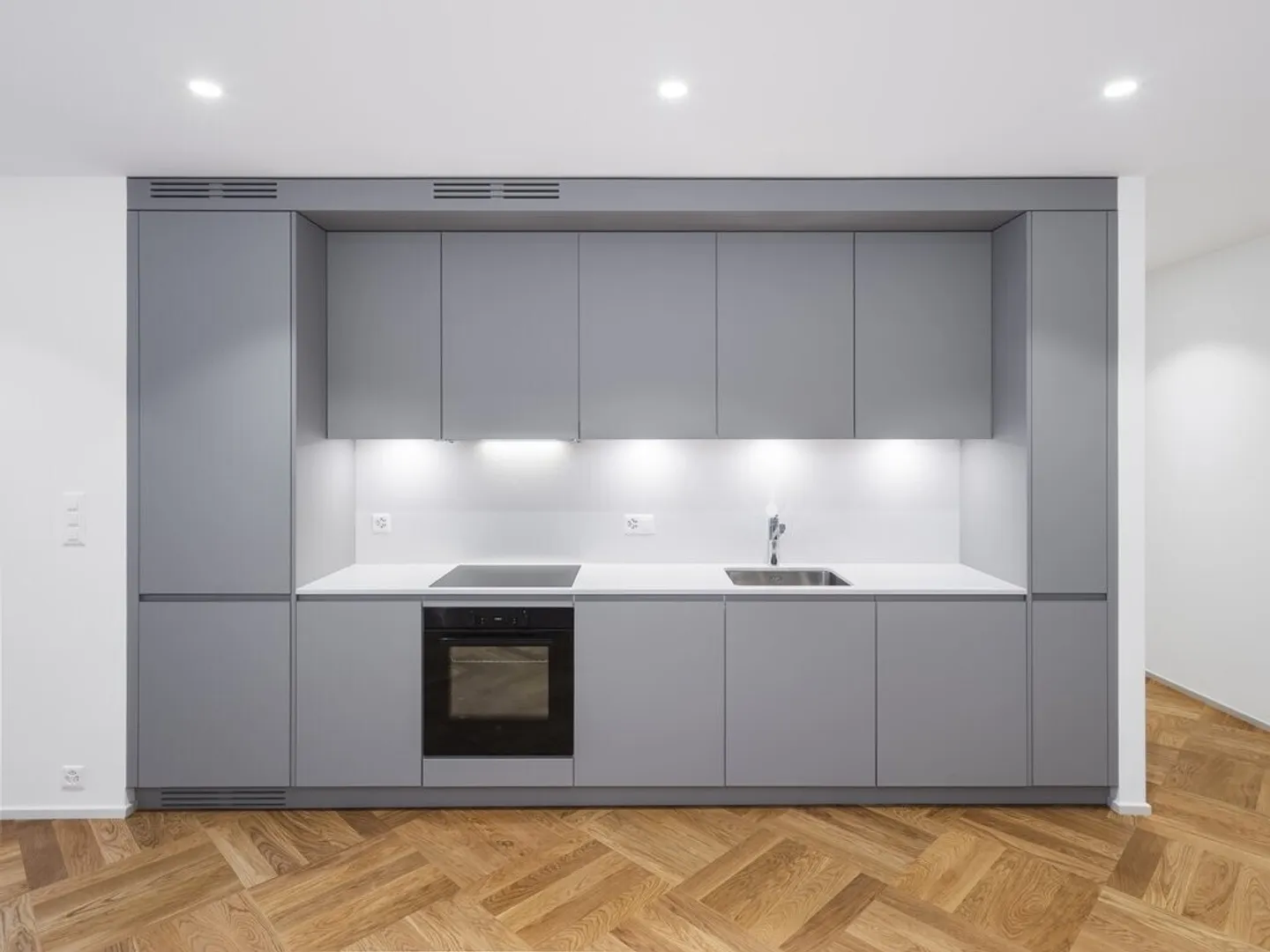 Renovated Apartment in City Center - Photo 2 of 7